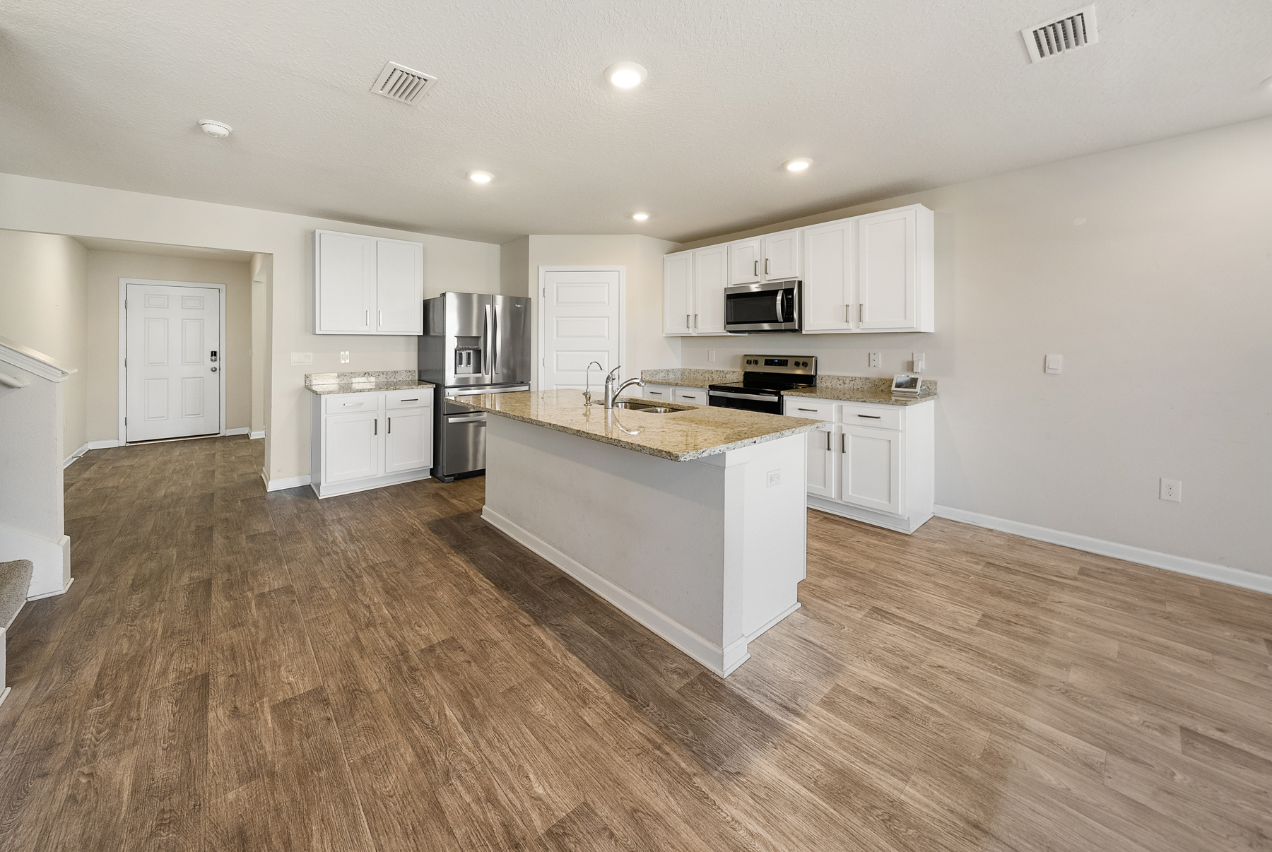  Thoughtfully Designed Residence With Fenced Backyard Near Tyndall AFB - 物件實景