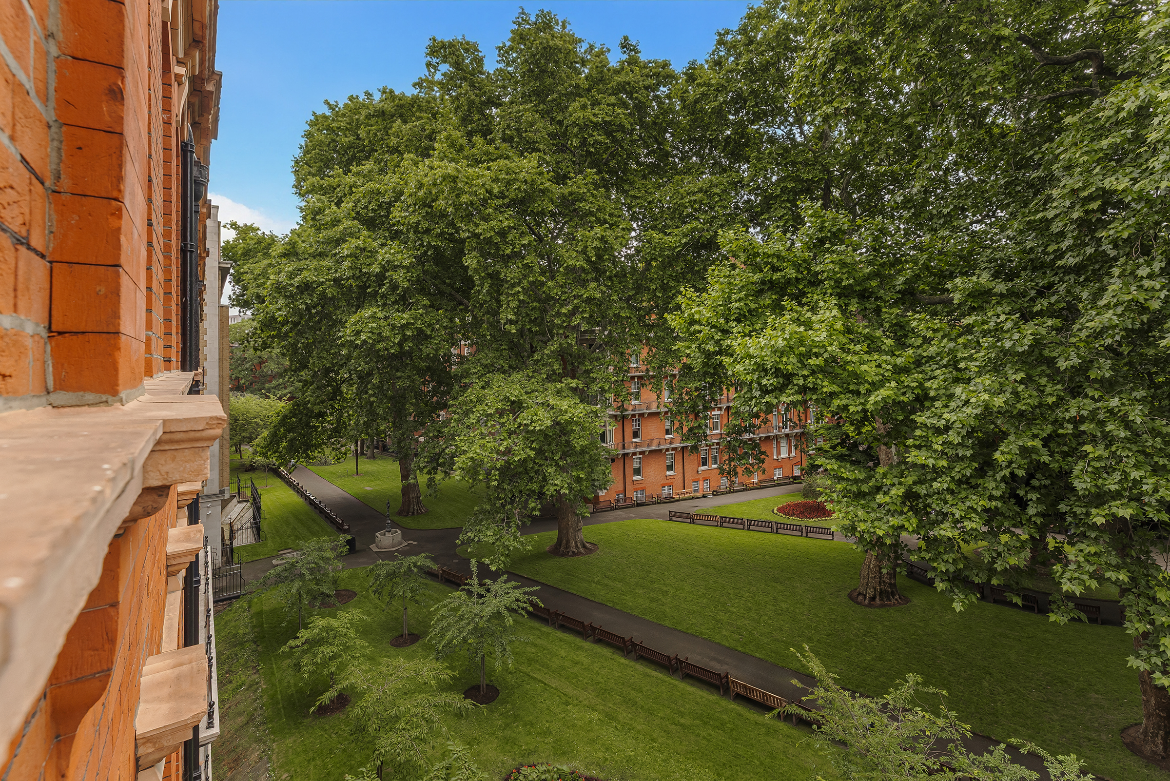  A Grand Mayfair Apartment Overlooking Mount Street Gardens - 物件實景