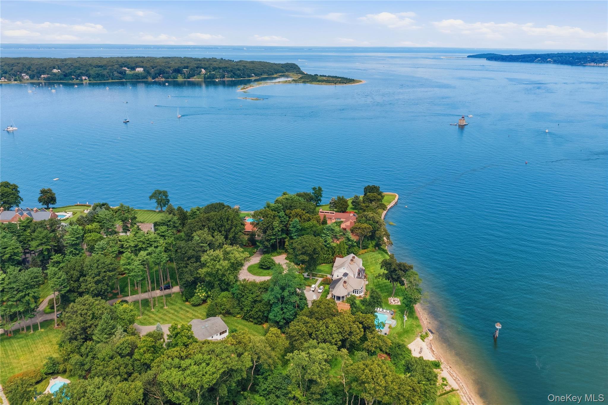  6 Lighthouse Point, Lloyd Harbor, NY, 11743 - 物件實景