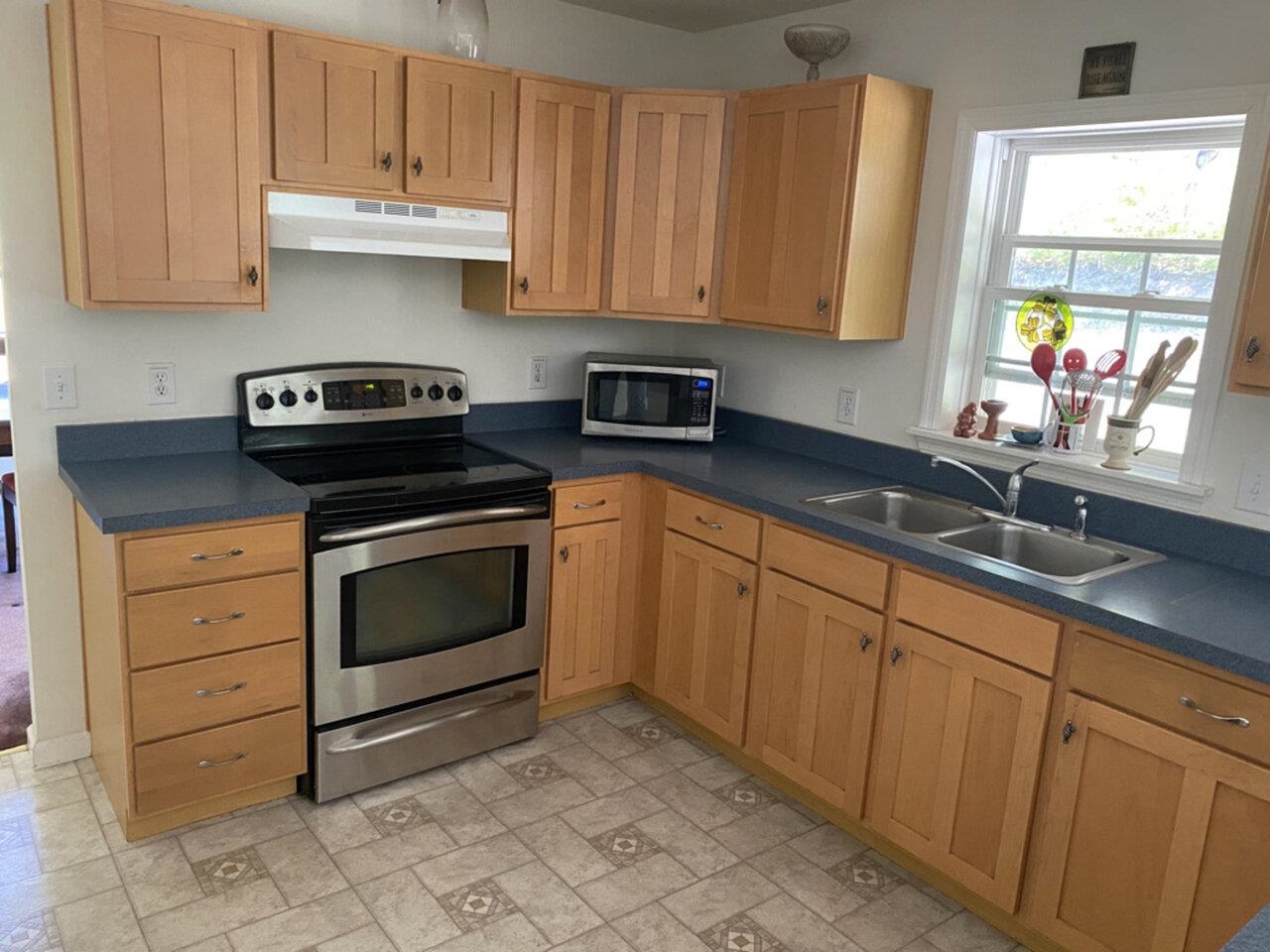 Richford, Vermont, 05476-9661, United States, 4 Bedrooms Bedrooms, ,3 BathroomsBathrooms,Residential,For Sale,1927429