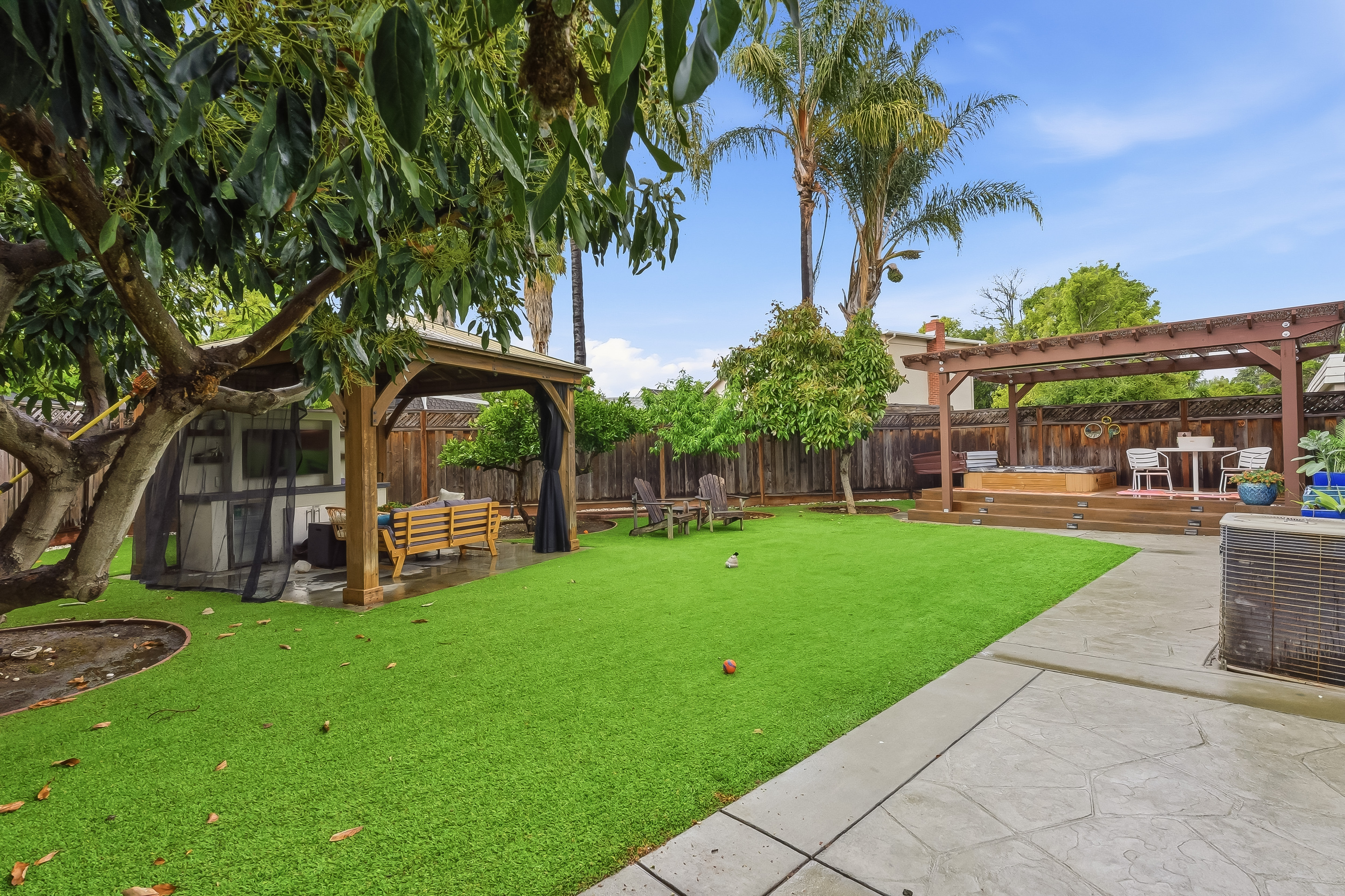  Shreen Court Charming Cul-de-Sac Home - 物件實景