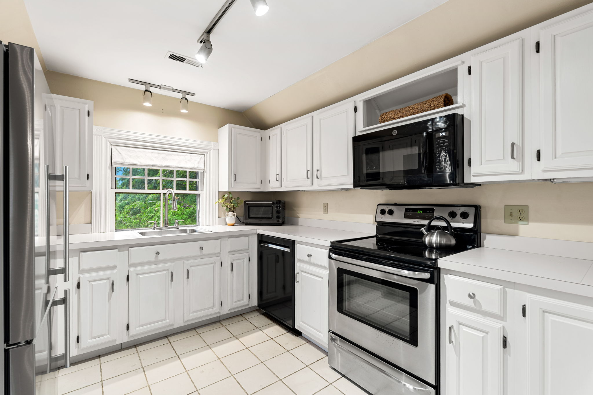  39 Broad St, Newburyport, MA, 01950 - 物件實景