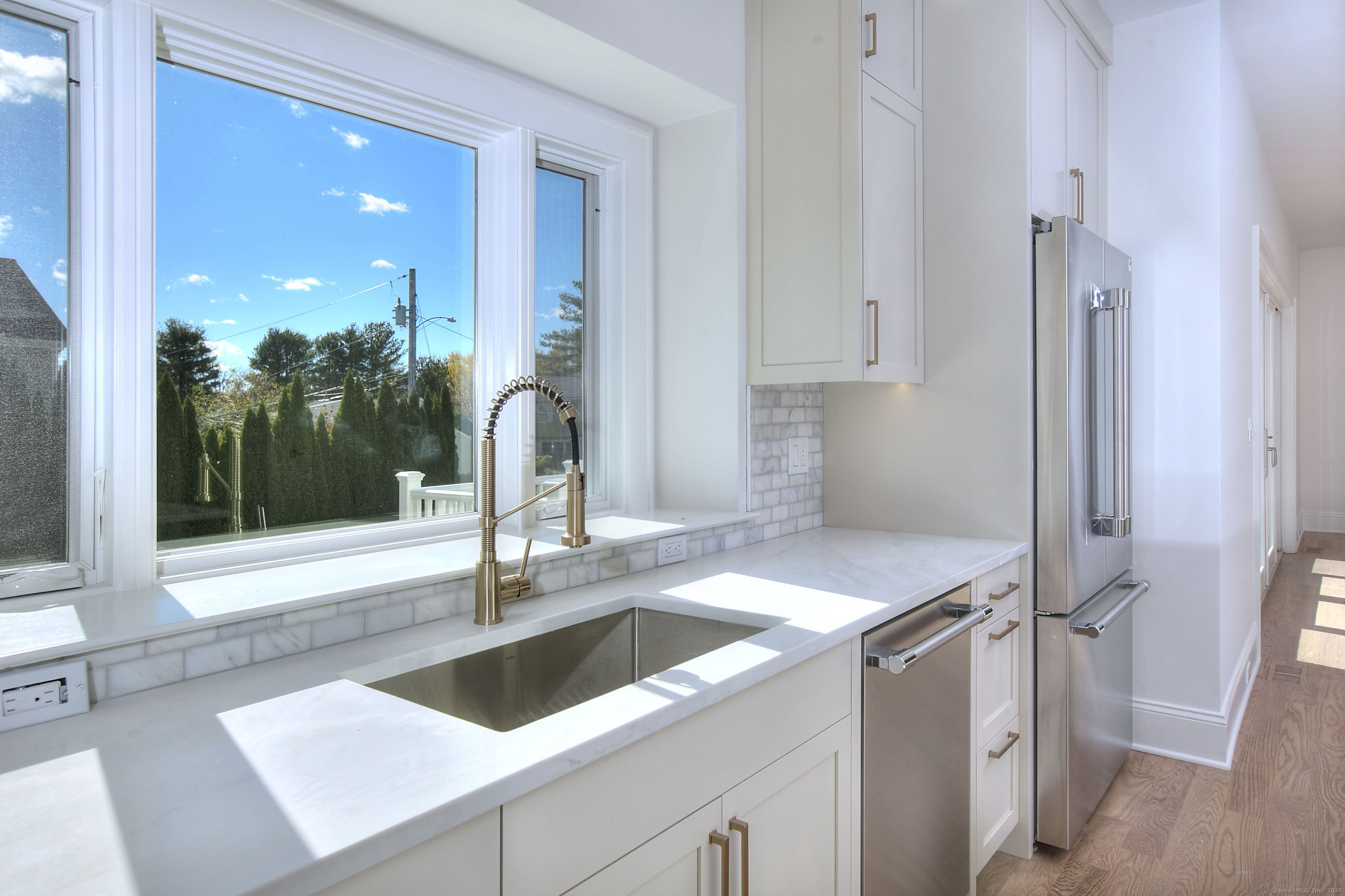 Fairfield, Connecticut, 06824, United States, 5 Bedrooms Bedrooms, ,5 BathroomsBathrooms,Residential,For Sale,1987495