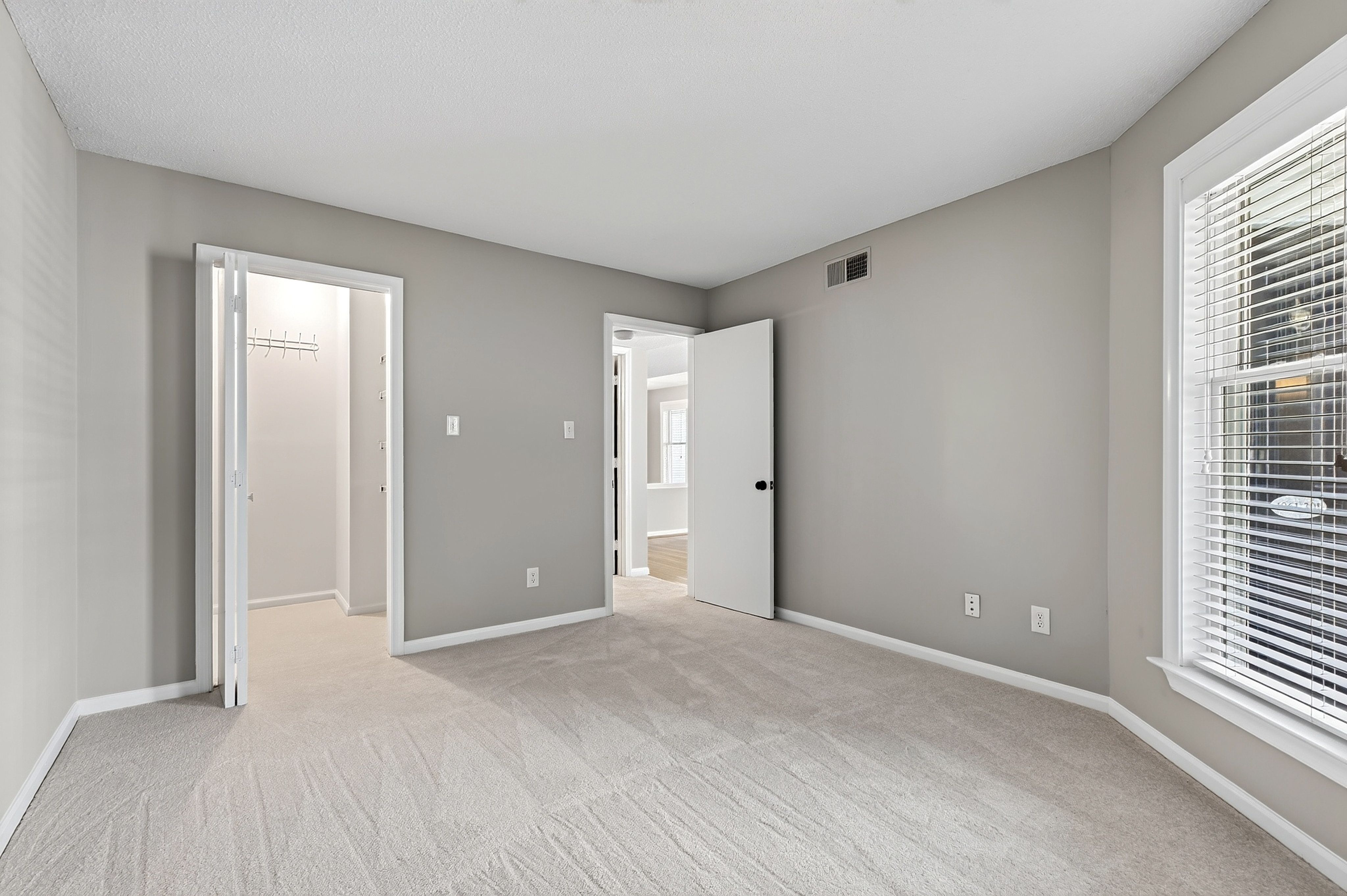  1061 Wirewood Drive, Raleigh, NC 27605 - 物件實景