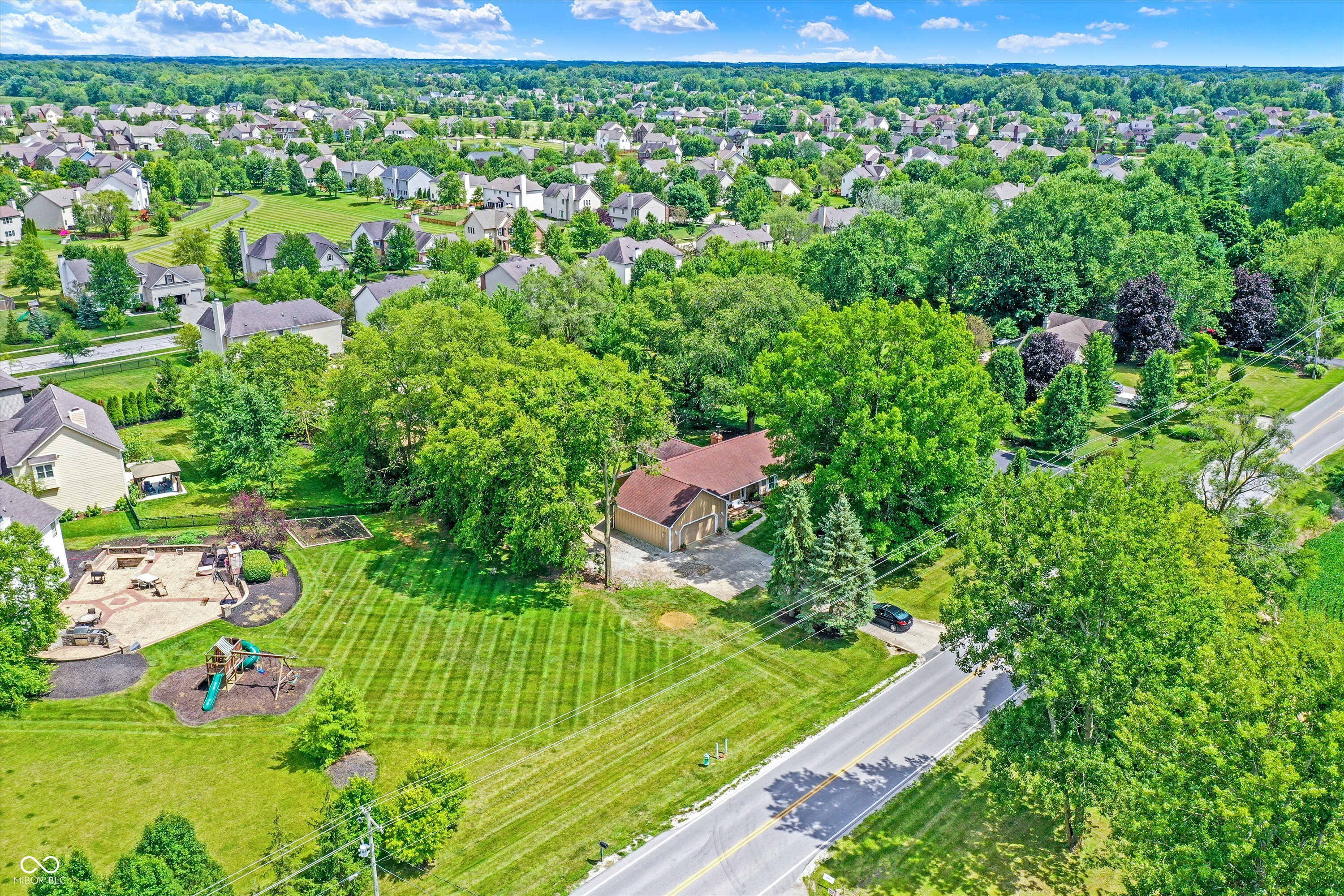 Zionsville, Indiana, 46077, United States, 3 Bedrooms Bedrooms, ,3 BathroomsBathrooms,Residential,For Sale,1975998