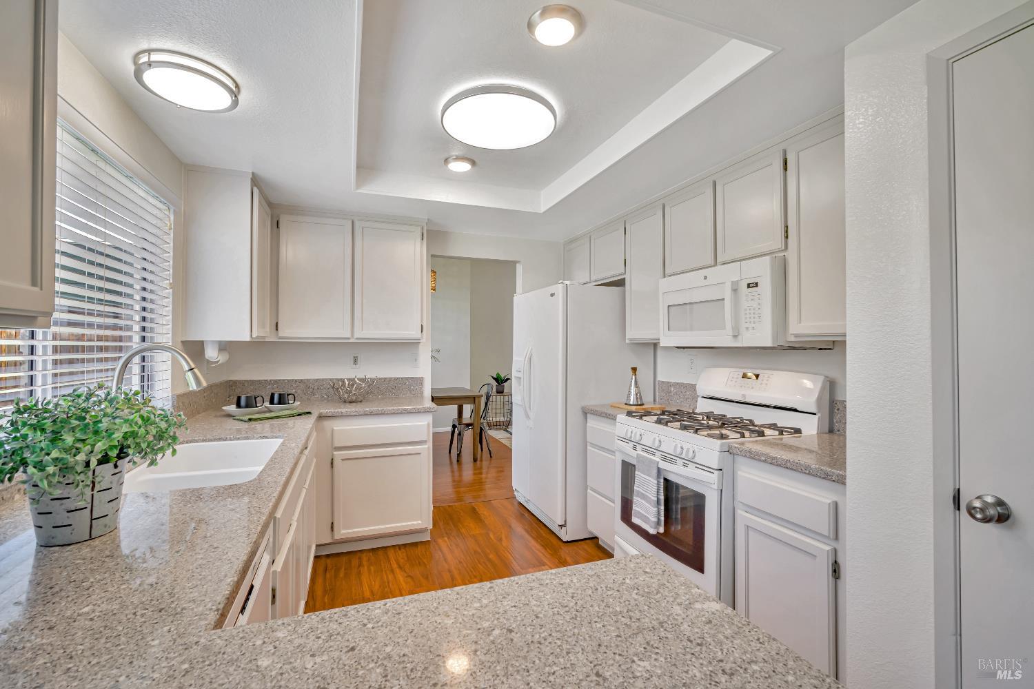 Windsor, California, 95492, United States, 3 Bedrooms Bedrooms, ,3 BathroomsBathrooms,Residential,For Sale,1925439