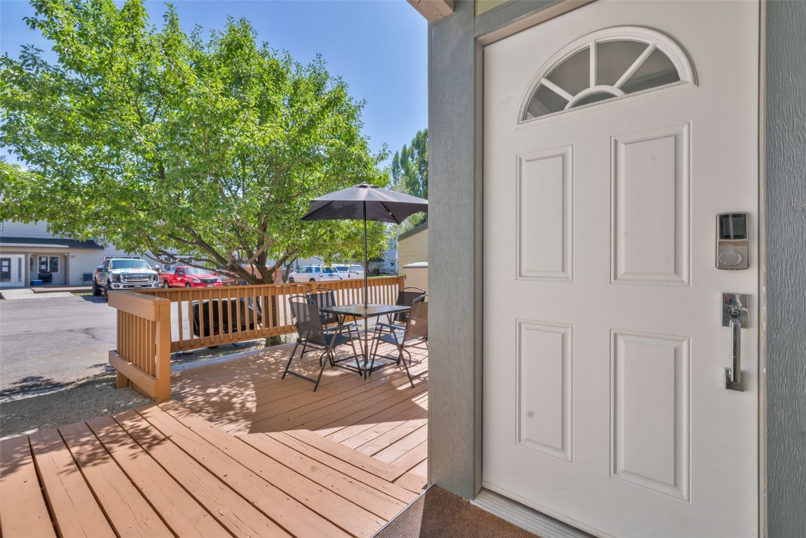 Steamboat Springs, Colorado, 80487, United States, 2 Bedrooms Bedrooms, ,2 BathroomsBathrooms,Residential,For Sale,1933286