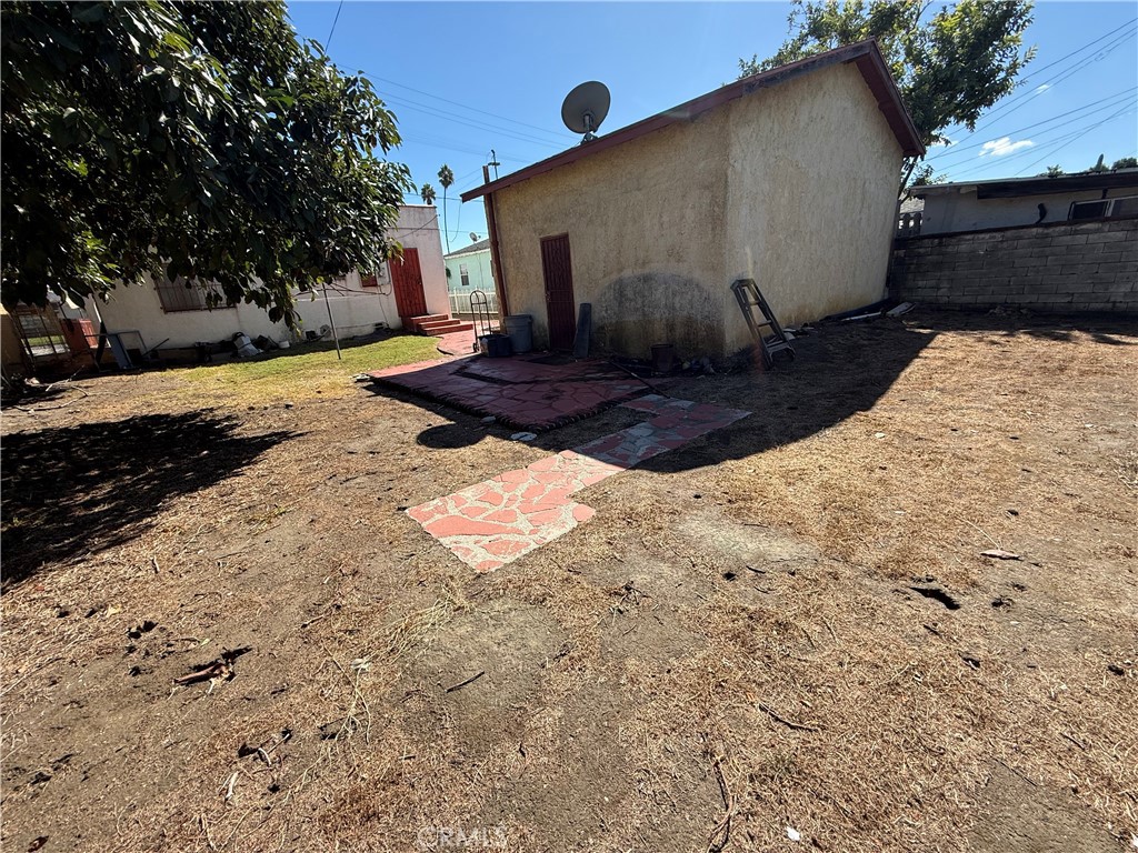 Compton, California, 90221, United States, 2 Bedrooms Bedrooms, ,1 BathroomBathrooms,Residential,For Sale,1979361