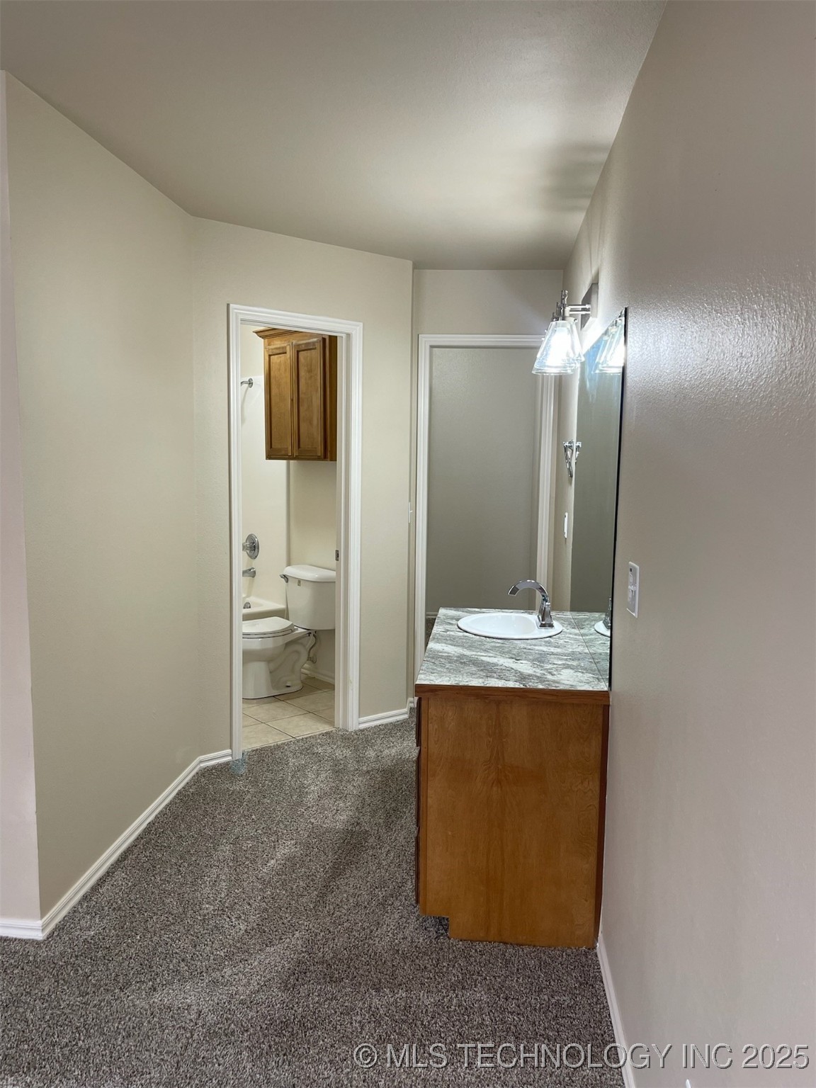 Tahlequah, Oklahoma, 74464, United States, 6 Bedrooms Bedrooms, ,8 BathroomsBathrooms,Residential,For Sale,1932775