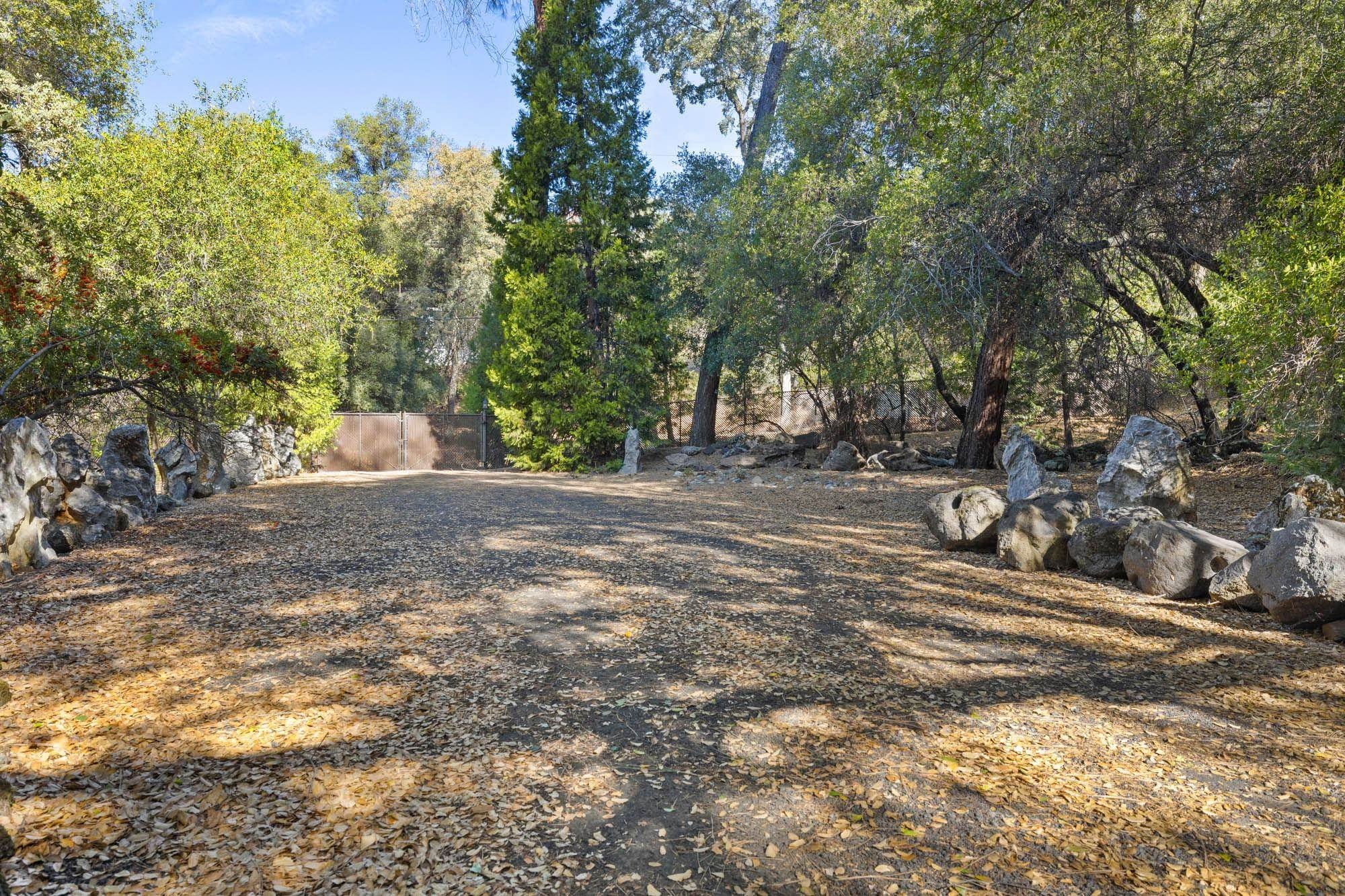 Sonora, California, 95370, United States, ,Residential,For Sale,2010802