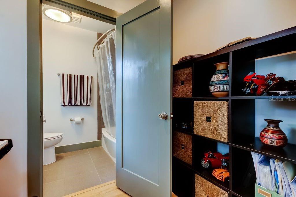 St Petersburg, Florida, 33701, United States, 3 Bedrooms Bedrooms, ,4 BathroomsBathrooms,Residential,For Sale,1895671