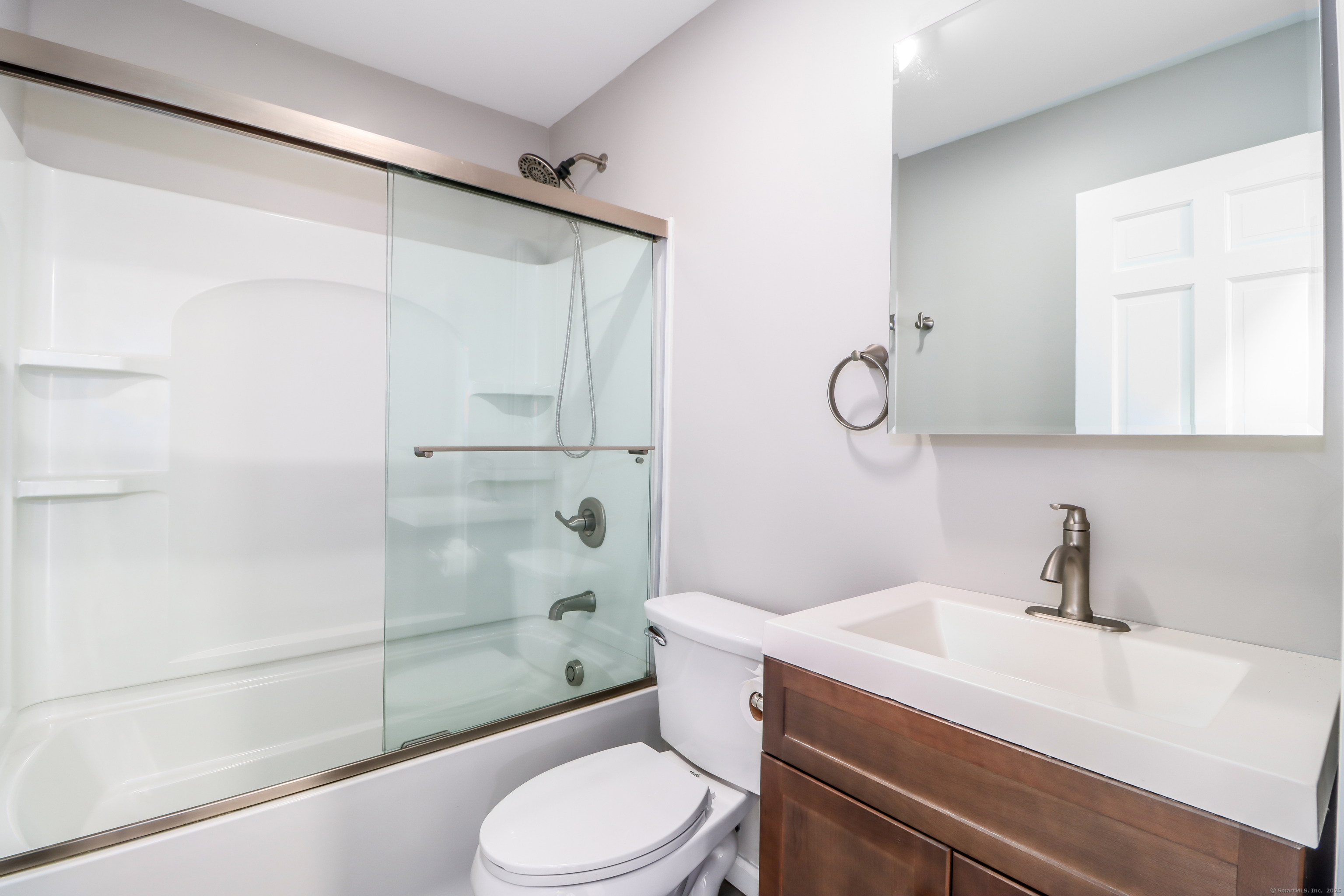 Redding, Connecticut, 06896, United States, 5 Bedrooms Bedrooms, ,3 BathroomsBathrooms,Residential,For Sale,1875500