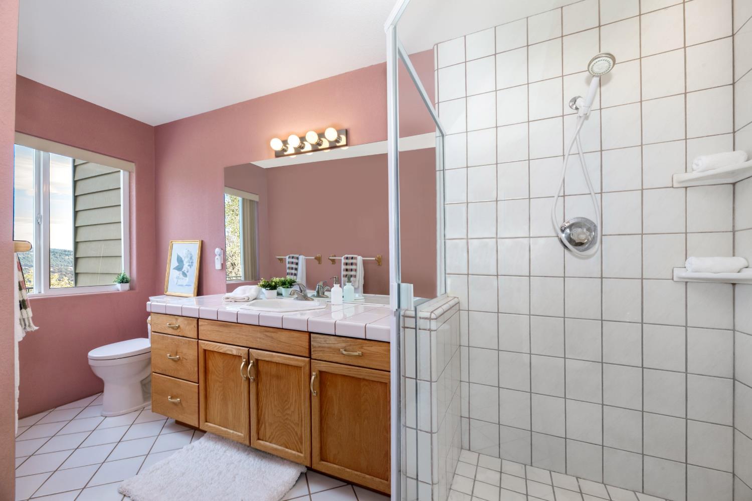 Penn Valley, California, 95946, United States, 3 Bedrooms Bedrooms, ,3 BathroomsBathrooms,Residential,For Sale,1989593