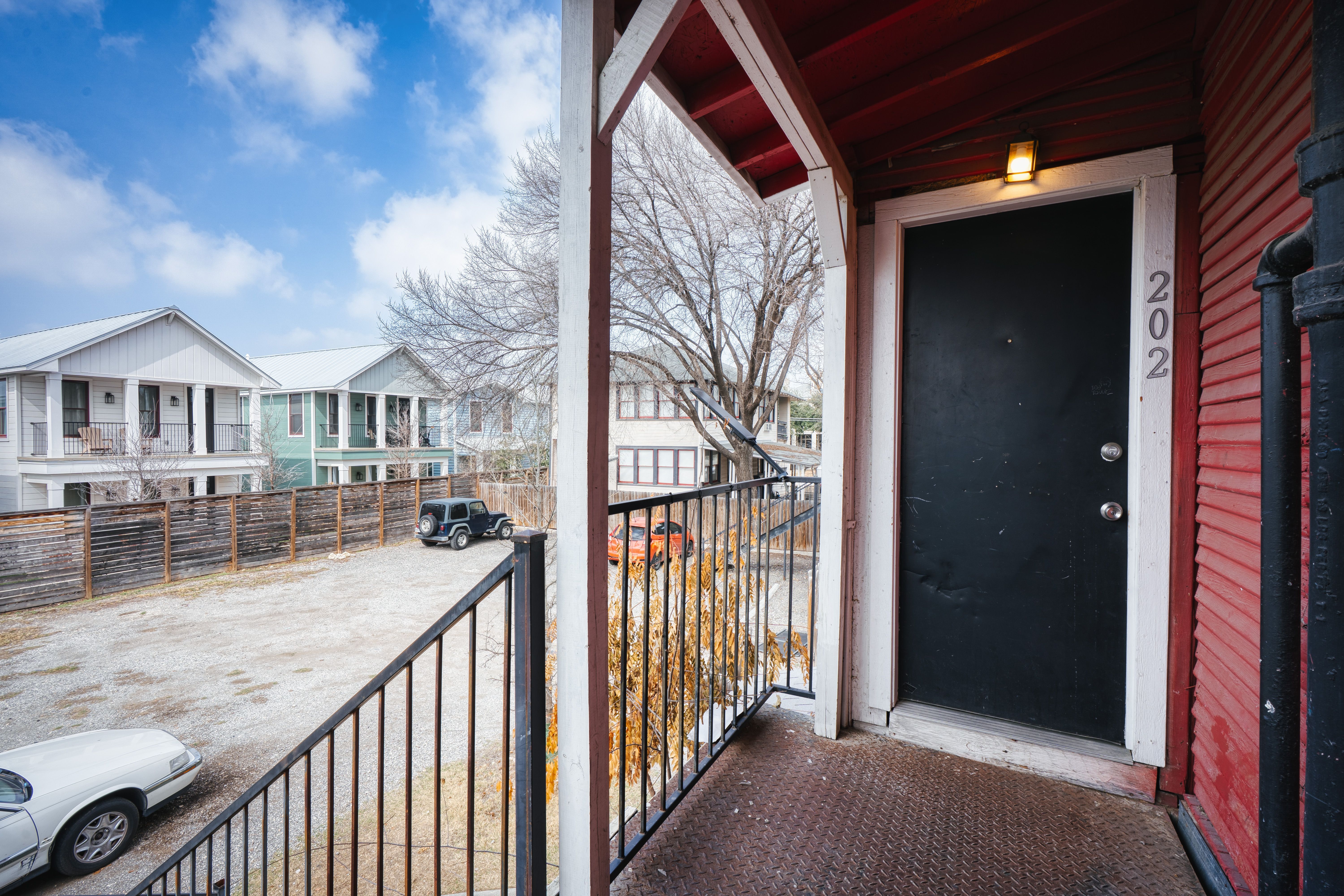  Exceptional 4-Plex Opportunity - 物件實景