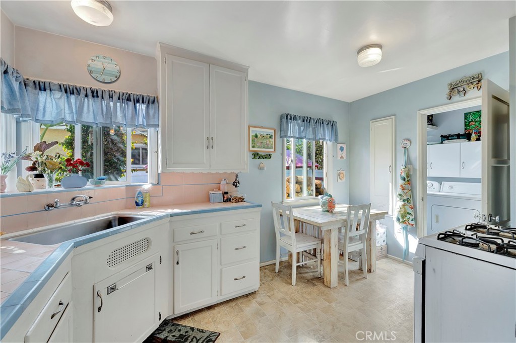 Seal Beach, California, 90740, United States, 4 Bedrooms Bedrooms, ,2 BathroomsBathrooms,Residential,For Sale,2001777