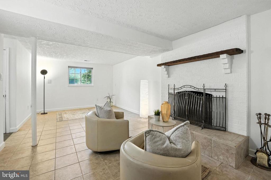 Woodbridge, Virginia, 22191, United States, 3 Bedrooms Bedrooms, ,3 BathroomsBathrooms,Residential,For Sale,1908245
