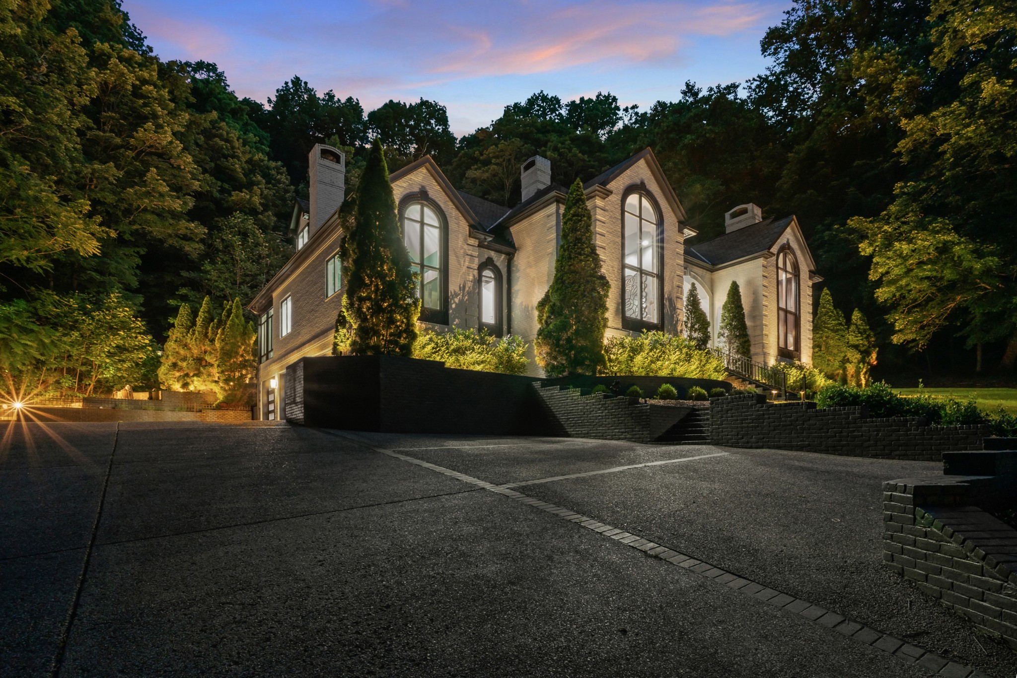Nashville, Tennessee, 37215, United States, 5 Bedrooms Bedrooms, ,11 BathroomsBathrooms,Residential,For Sale,1885456