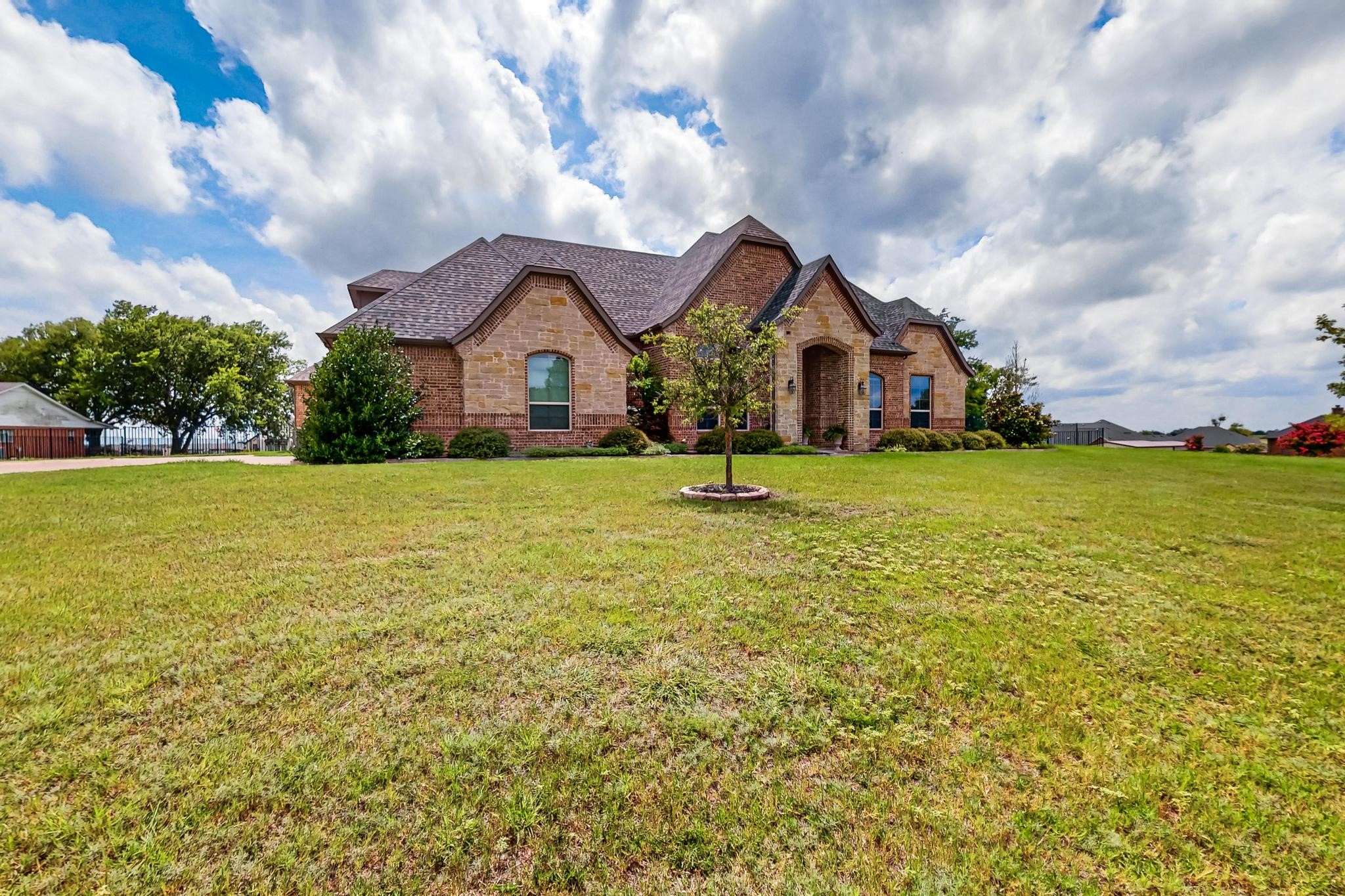 Forney, Texas, 75126, United States, 3 Bedrooms Bedrooms, ,4 BathroomsBathrooms,Residential,For Sale,1897470