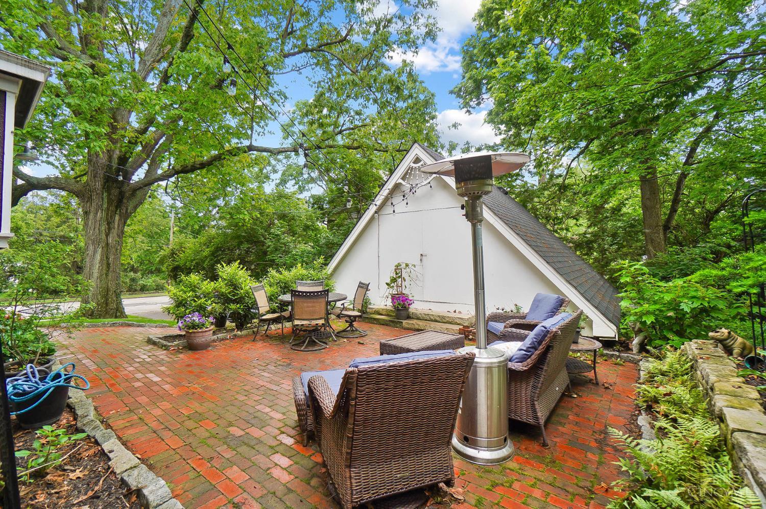Cincinnati, Ohio, 45208, United States, 5 Bedrooms Bedrooms, ,5 BathroomsBathrooms,Residential,For Sale,1890144