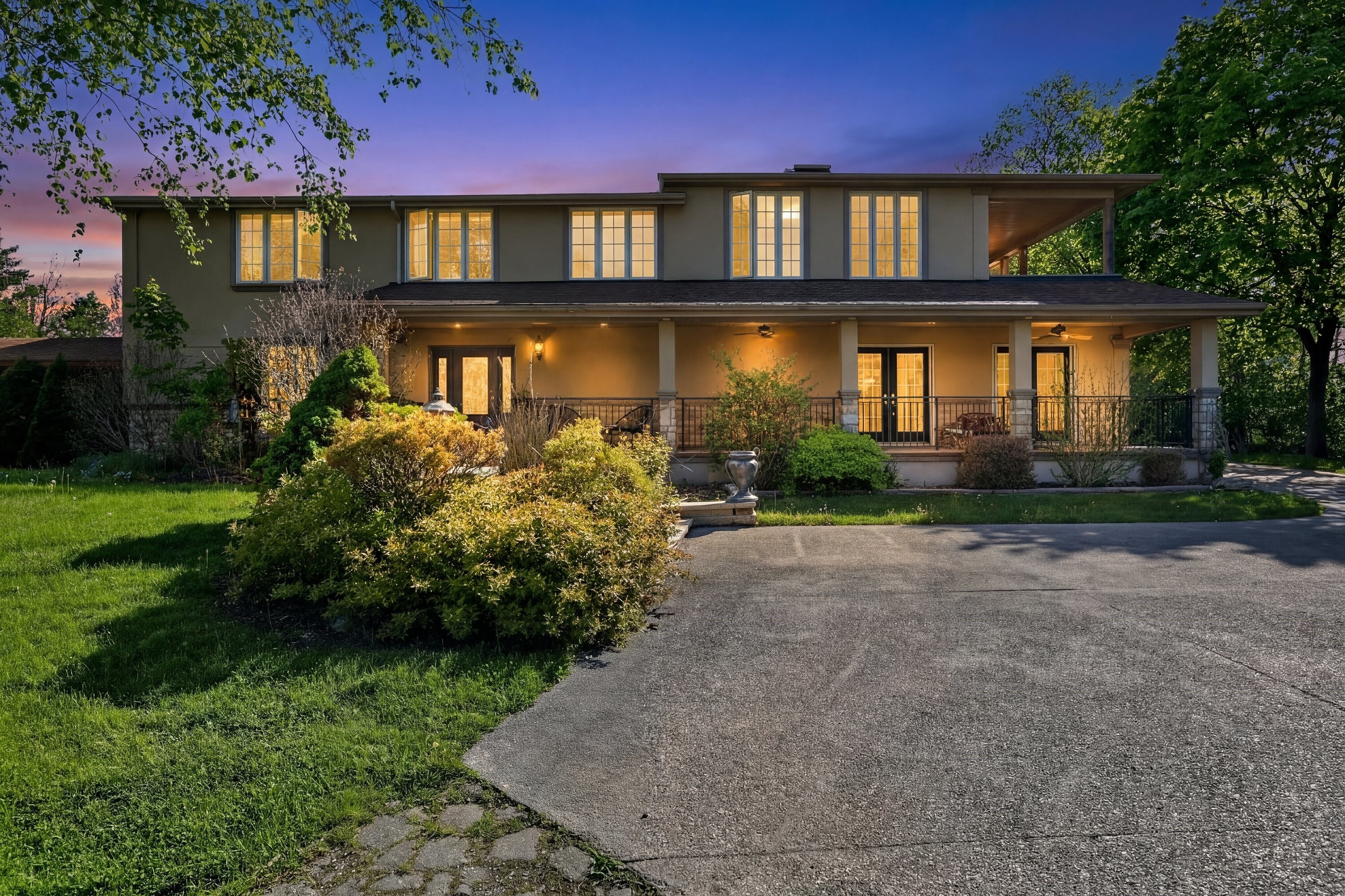  Stunning Estate-Sized Lot - 物件實景