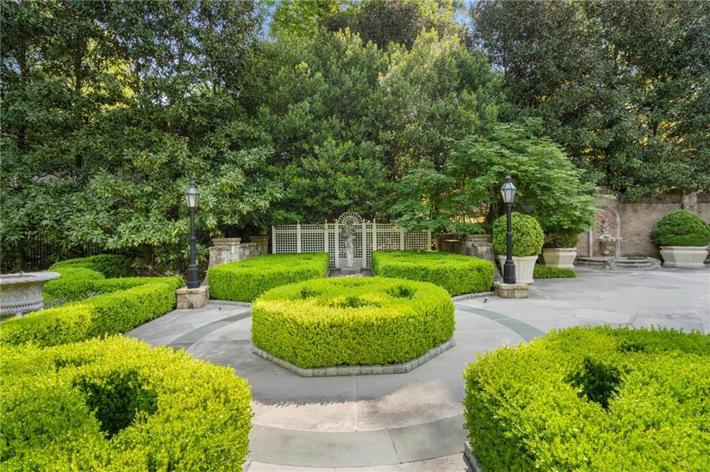 Atlanta, Georgia, 30327, United States, 6 Bedrooms Bedrooms, ,9 BathroomsBathrooms,Residential,For Sale,1686481