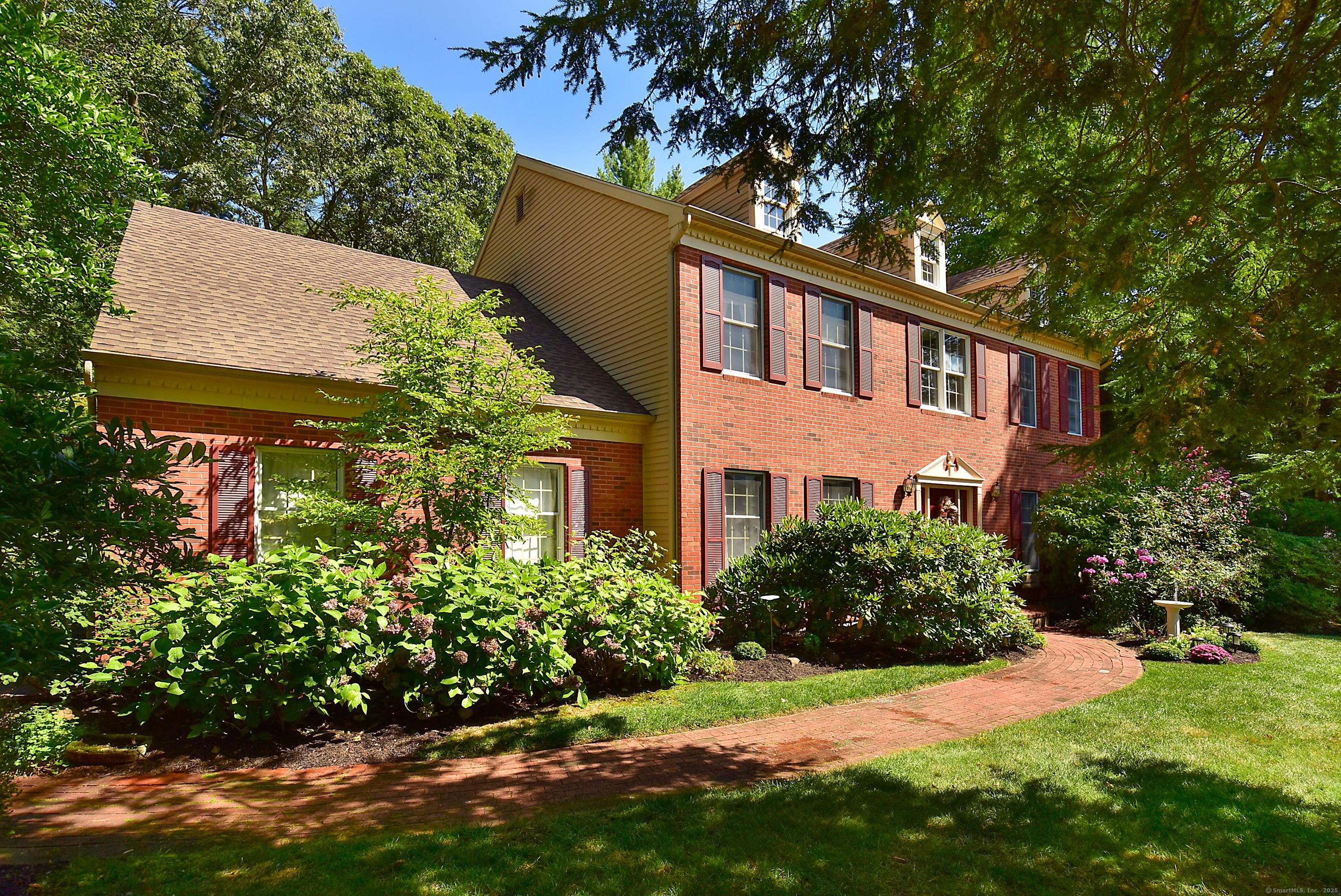Windsor, Connecticut, 06095, United States, 4 Bedrooms Bedrooms, ,3 BathroomsBathrooms,Residential,For Sale,1936902