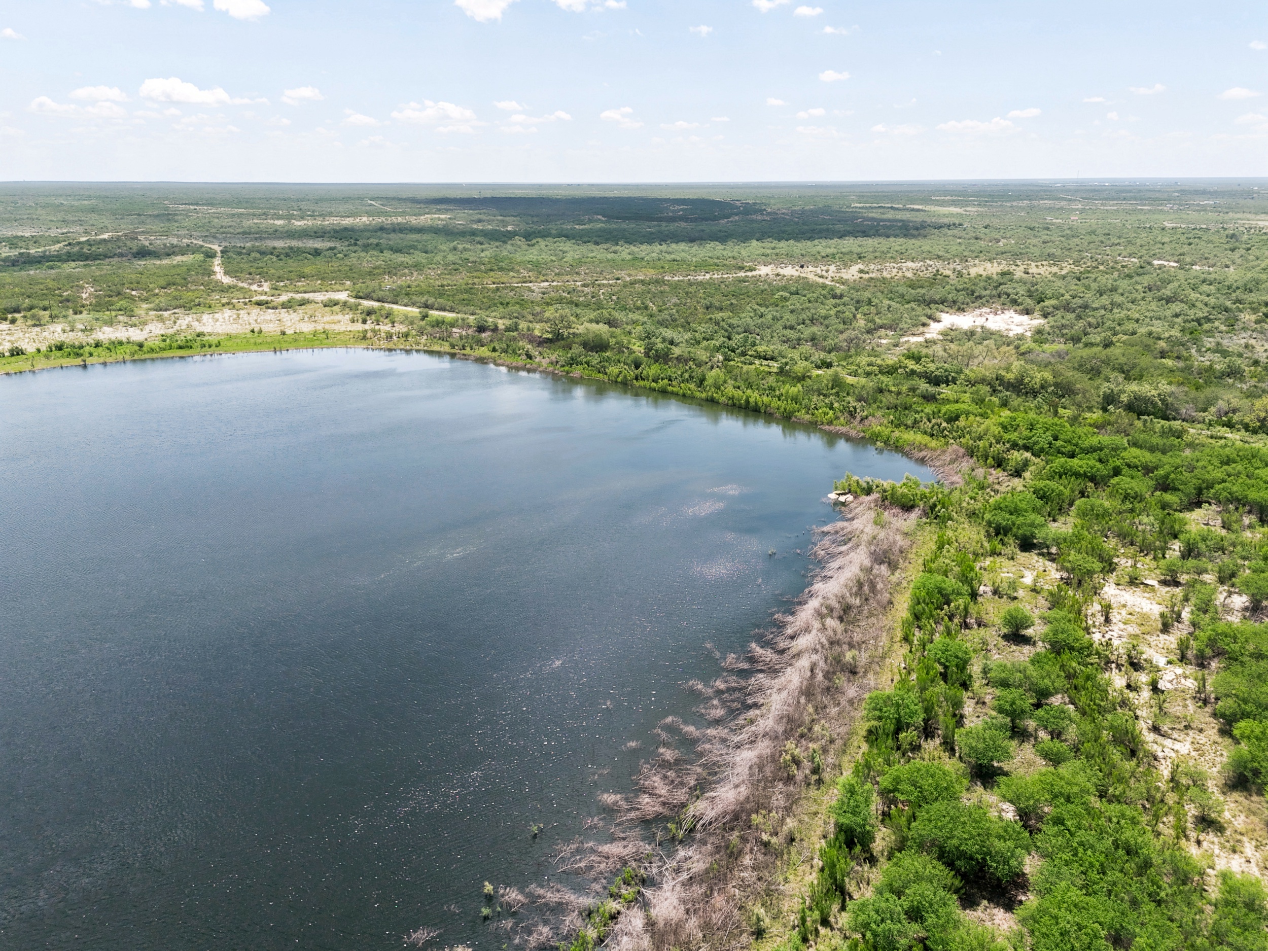  3,640+/- Acre Rosita Lake Ranch - 物件實景