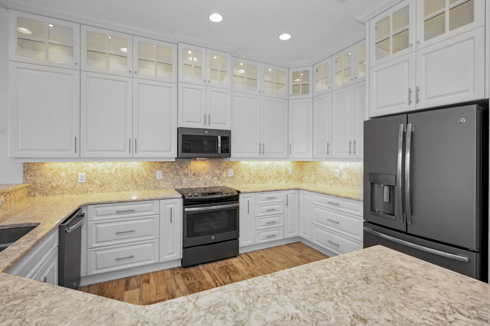 Treasure Island, Florida, 33706, United States, 3 Bedrooms Bedrooms, ,3 BathroomsBathrooms,Residential,For Sale,1974572