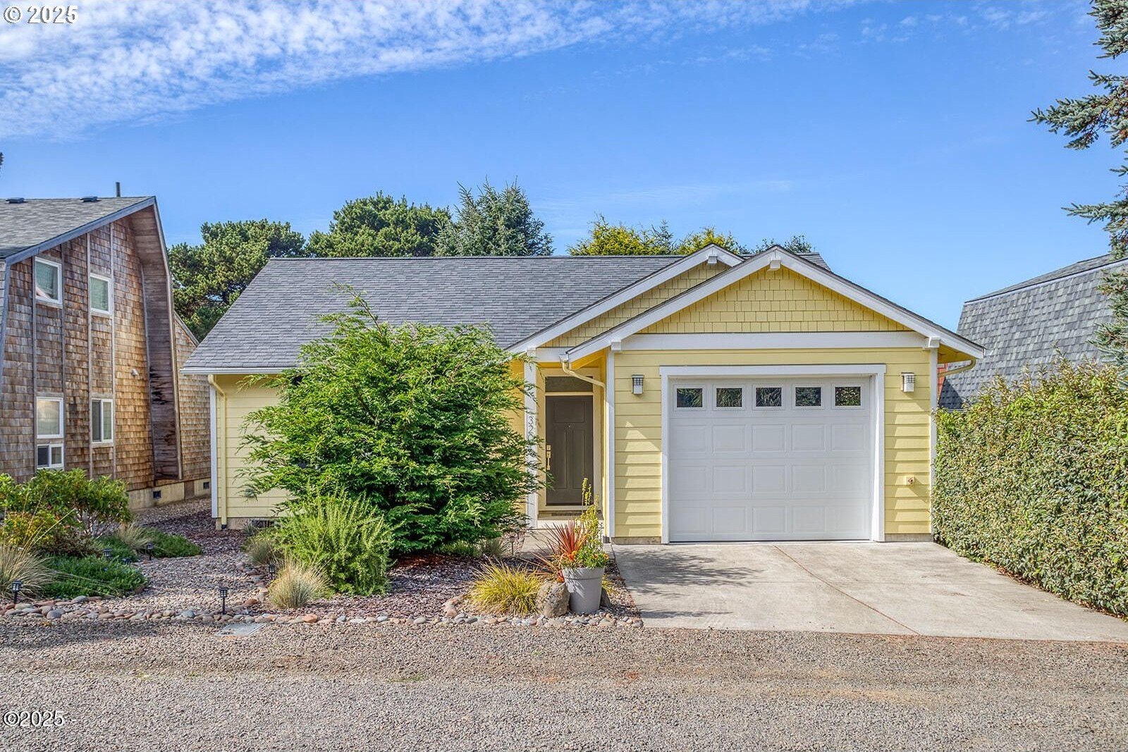 Mast Ave, Lincoln City, OR 97367
