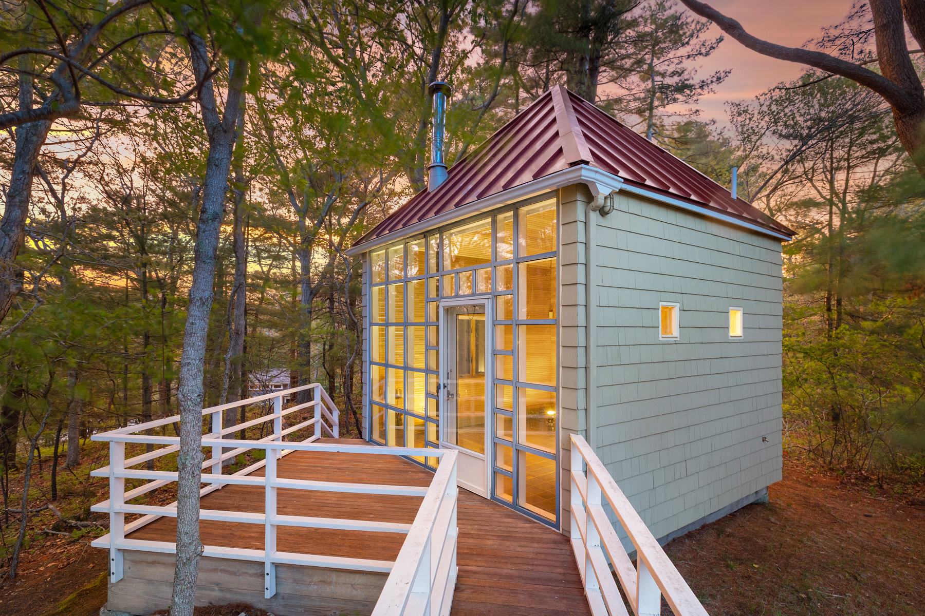  Treetop Modernism with Slocum River Views - 物件實景
