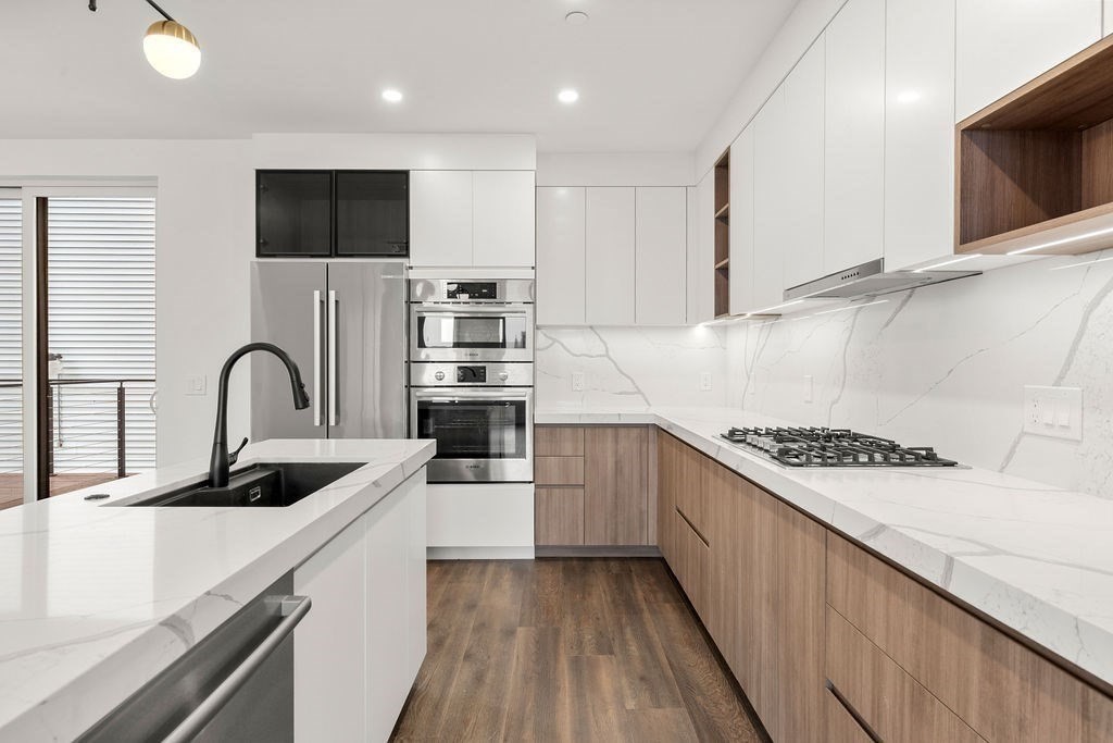 Boston, Massachusetts, 02125, United States, 4 Bedrooms Bedrooms, ,3 BathroomsBathrooms,Residential,For Sale,1975073