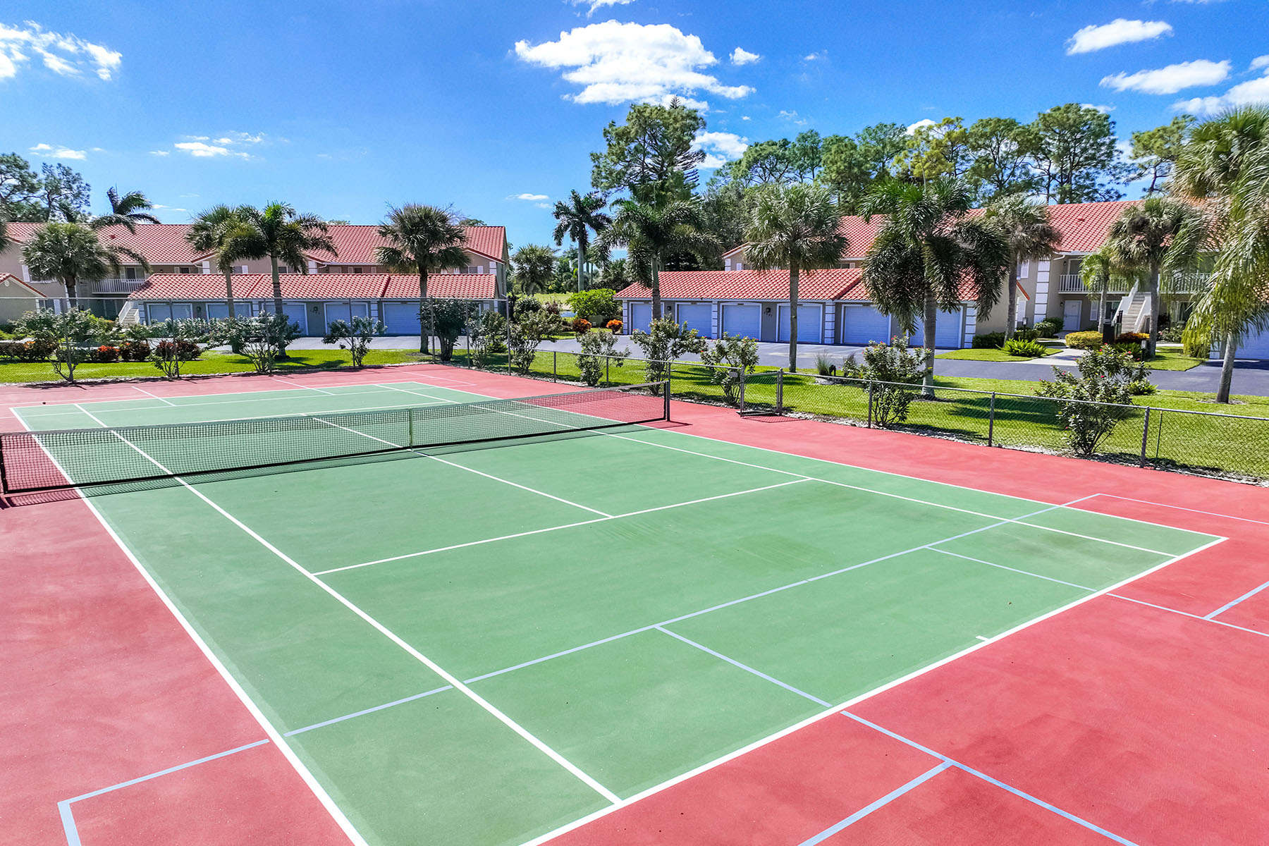  ROYAL WOOD - COBBLESTONE COURT - 物件實景