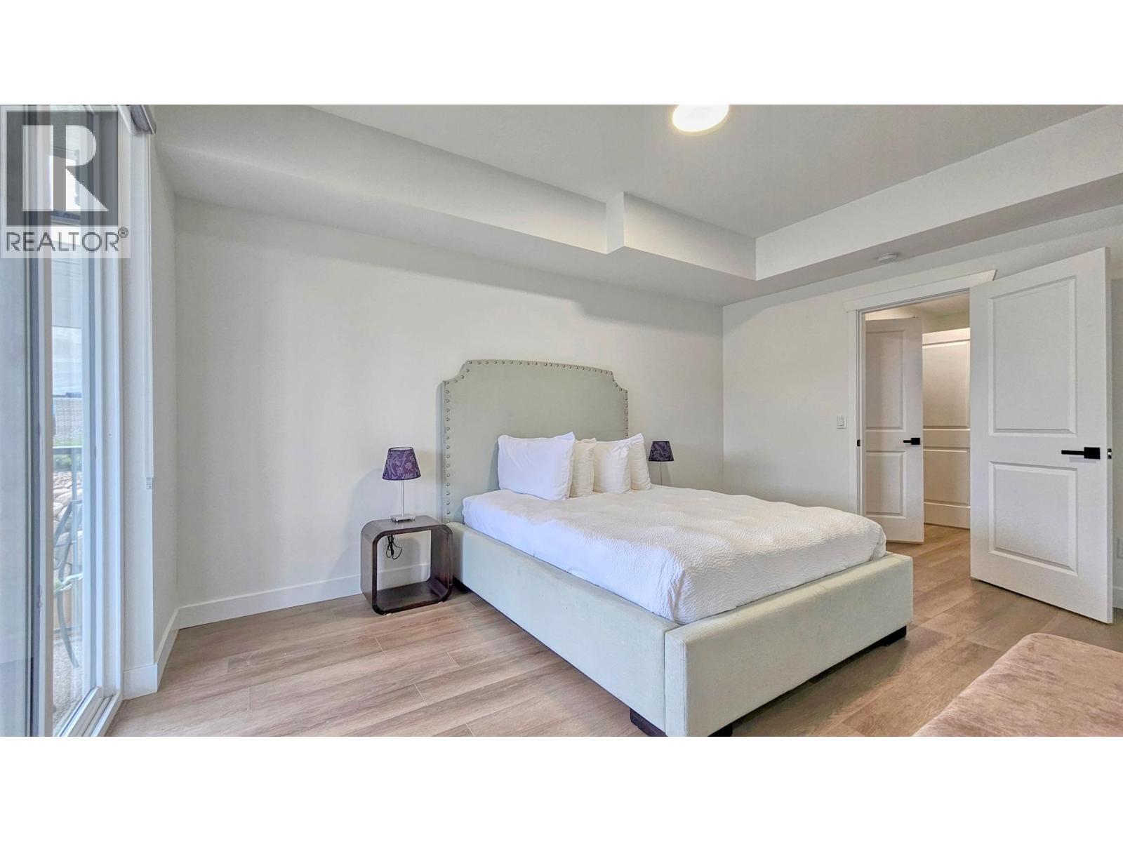 KELOWNA, British Columbia, V1Z 3R8, CA, 3 Bedrooms Bedrooms, ,2 BathroomsBathrooms,Residential,For Sale,1948634