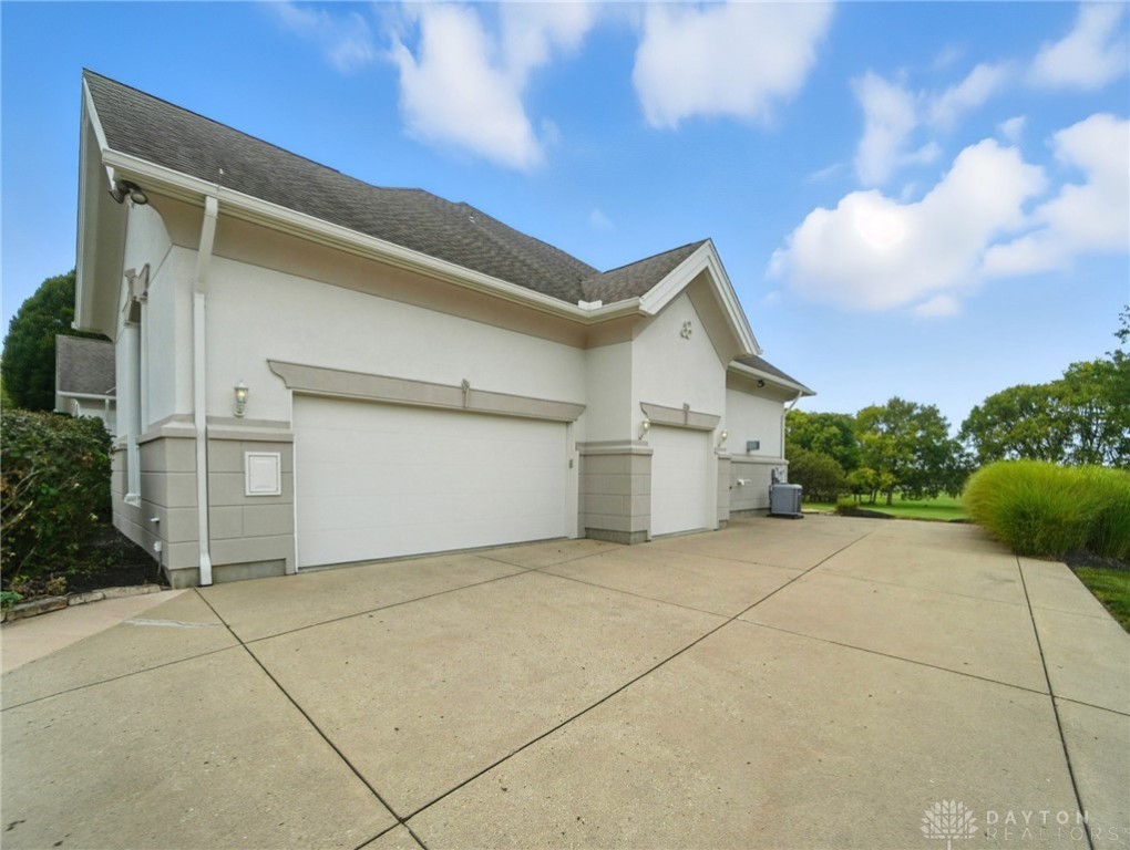 Xenia, Ohio, 45385, United States, 4 Bedrooms Bedrooms, ,4 BathroomsBathrooms,Residential,For Sale,1941685