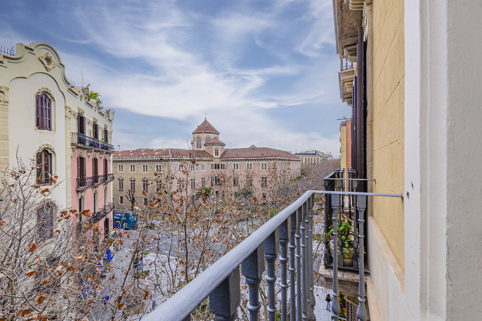  Renovated Apartment on a Pedestrian Street in the Heart of the City - 物件實景