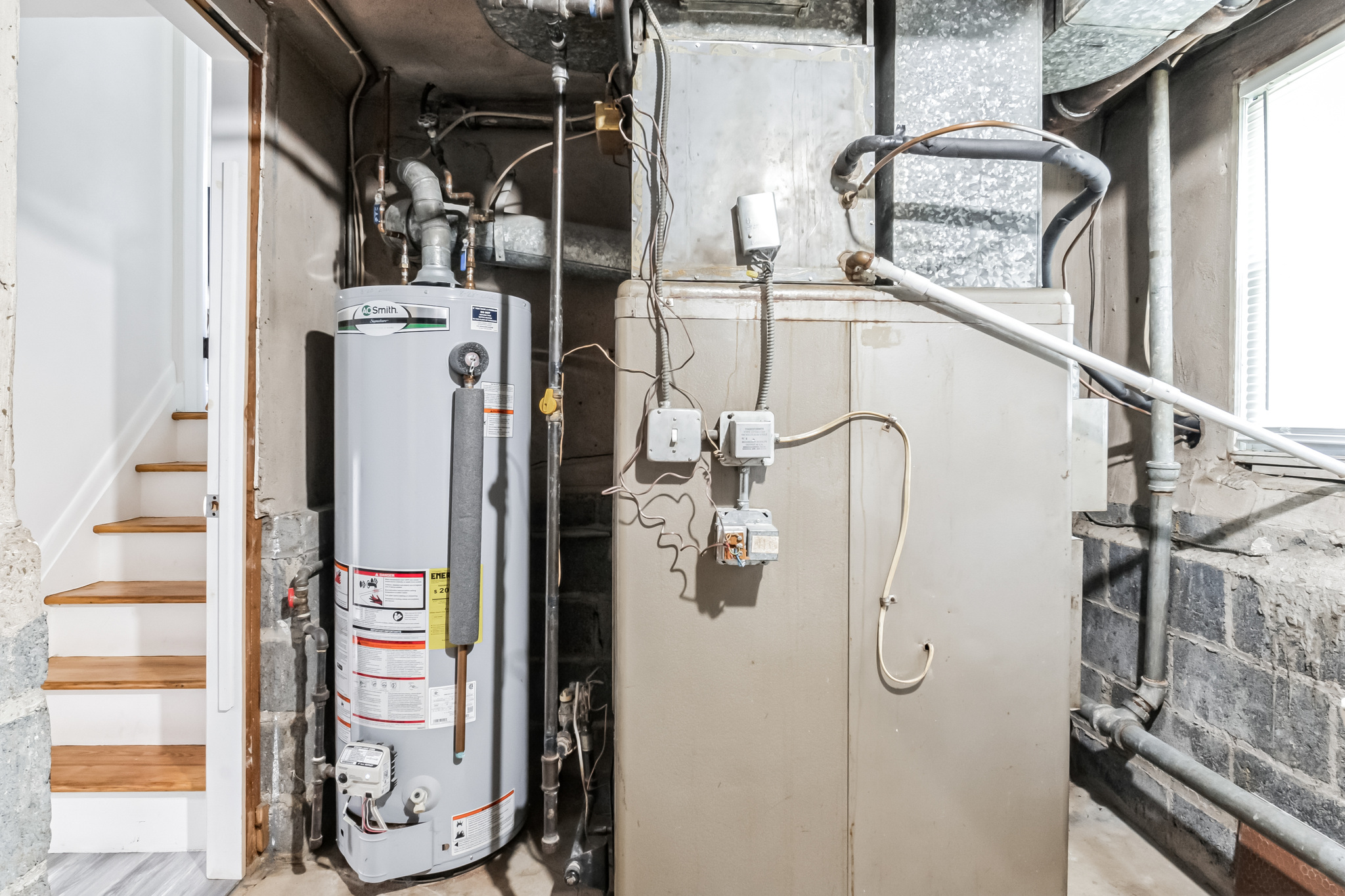 Elmwood Park, New Jersey, 07407, United States, 3 Bedrooms Bedrooms, ,2 BathroomsBathrooms,Residential,For Sale,1982757