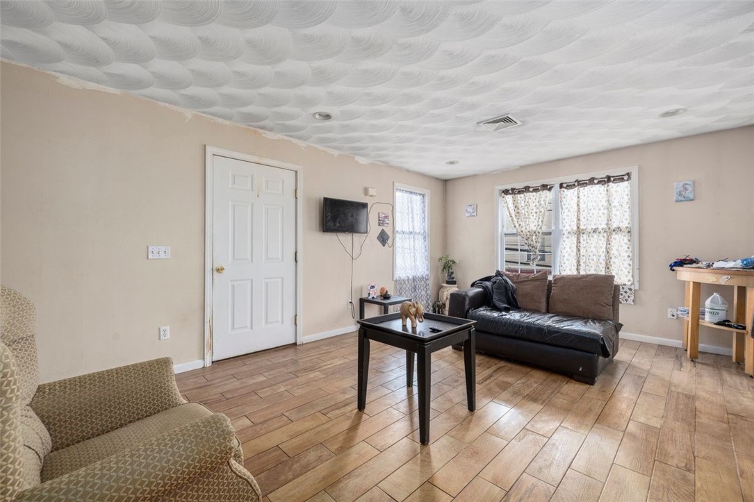 Providence, Rhode Island, 02909, United States, 6 Bedrooms Bedrooms, ,2 BathroomsBathrooms,Residential,For Sale,1994893