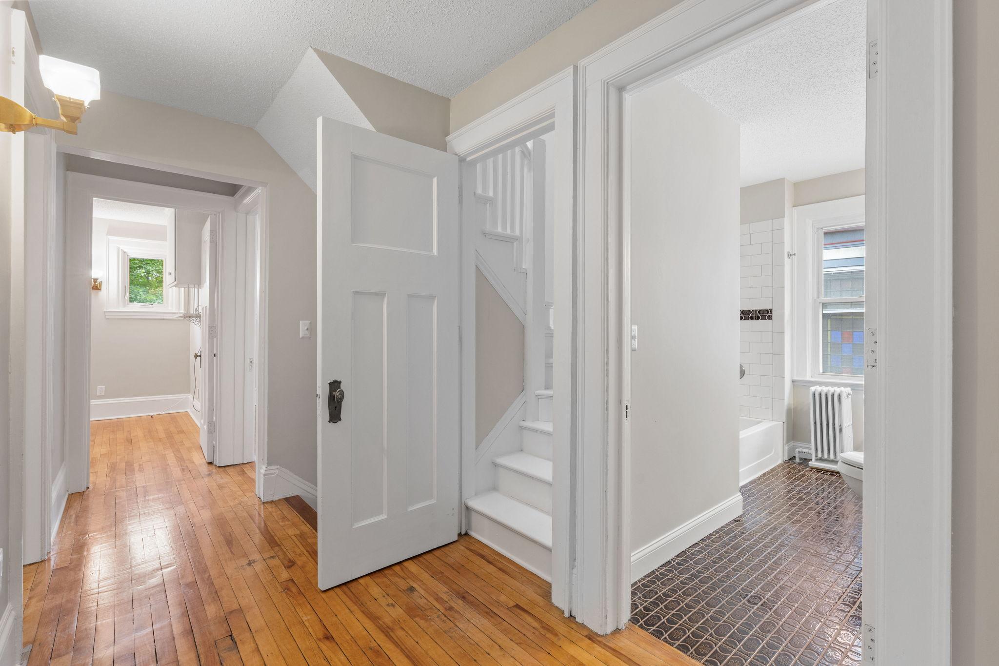 Minneapolis, Minnesota, 55404, United States, 6 Bedrooms Bedrooms, ,1 BathroomBathrooms,Residential,For Sale,1964958