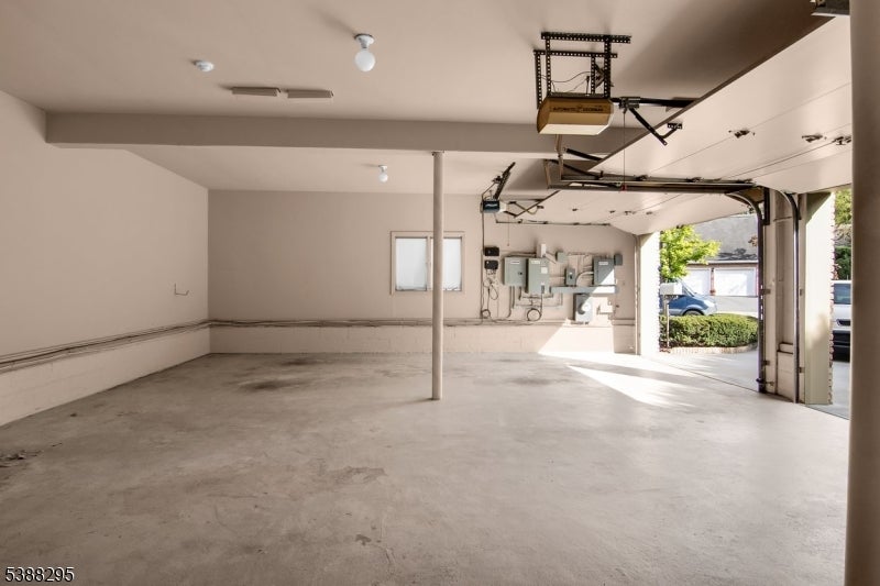 Clifton City, New Jersey, 07013, United States, 5 Bedrooms Bedrooms, ,4 BathroomsBathrooms,Residential,For Sale,1979632