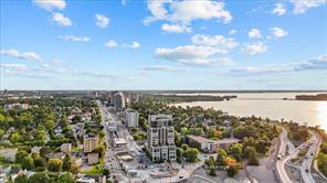 Ottawa, Ontario, K2A 1R8, CA, 2 Bedrooms Bedrooms, ,2 BathroomsBathrooms,Residential,For Sale,1989135