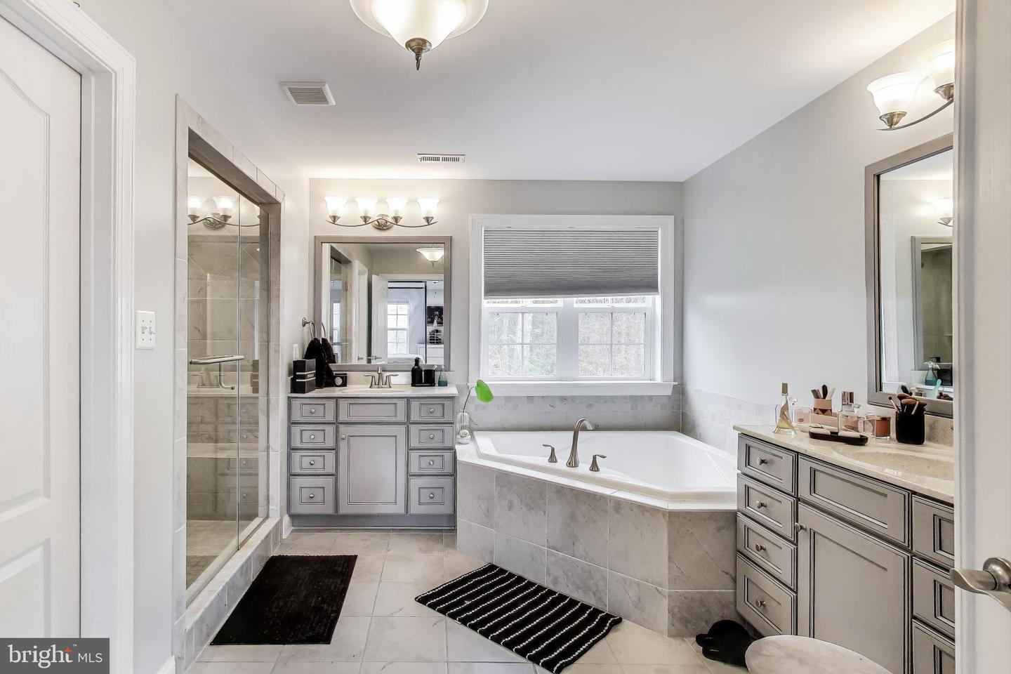 Indian Head, Maryland, 20640, United States, 5 Bedrooms Bedrooms, ,4 BathroomsBathrooms,Residential,For Sale,1859708