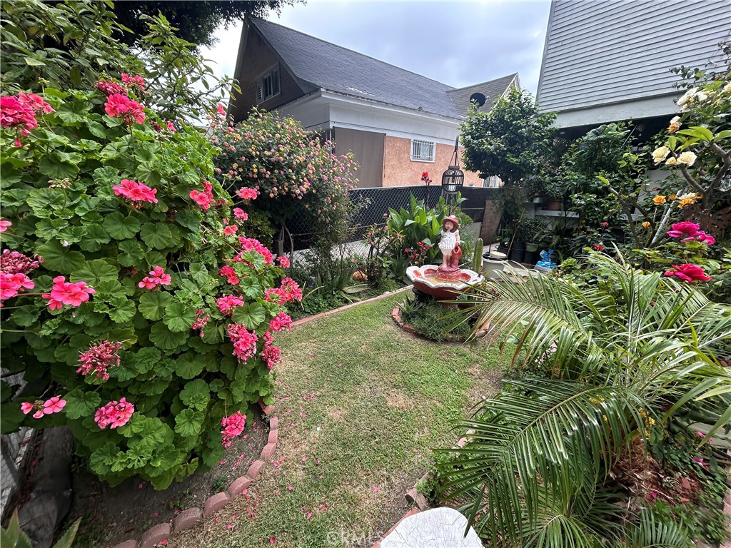 Los Angeles, California, 90011, United States, ,Residential,For Sale,1943623
