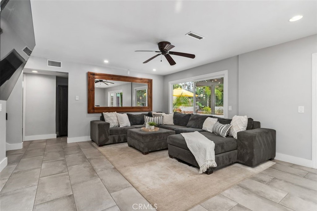 Lake Forest, California, 92630, United States, 6 Bedrooms Bedrooms, ,4 BathroomsBathrooms,Residential,For Sale,1991080