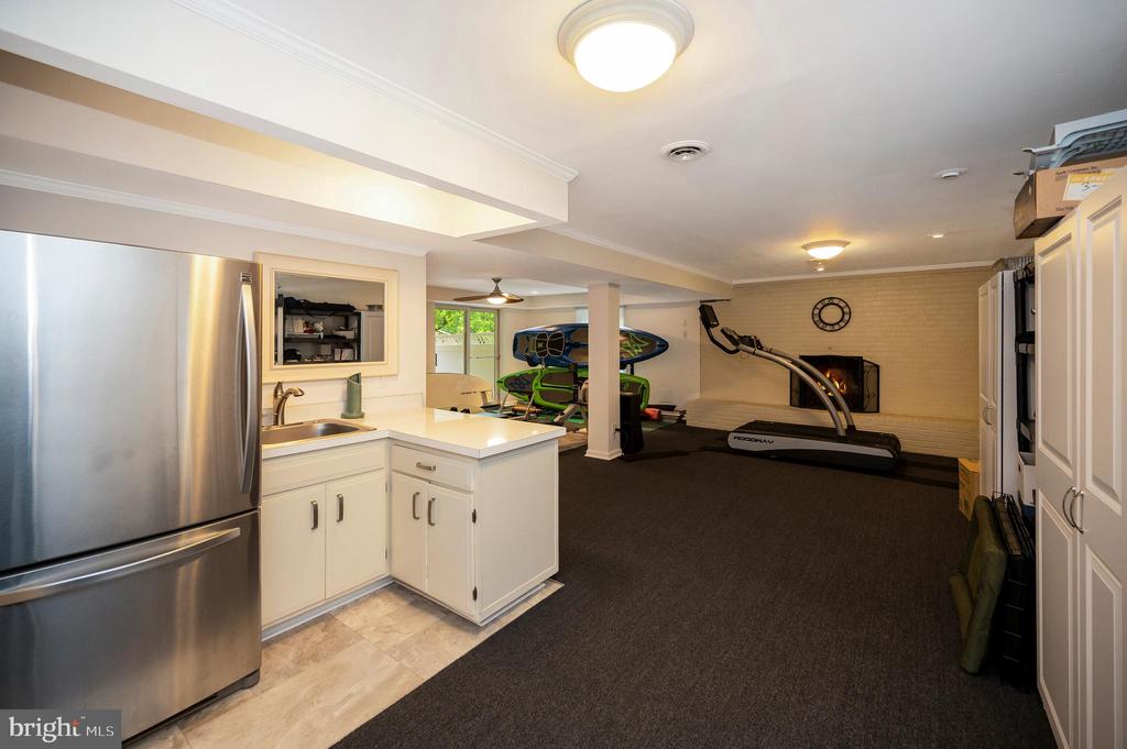 Fredericksburg, Virginia, 22405, United States, 5 Bedrooms Bedrooms, ,5 BathroomsBathrooms,Residential,For Sale,1825163