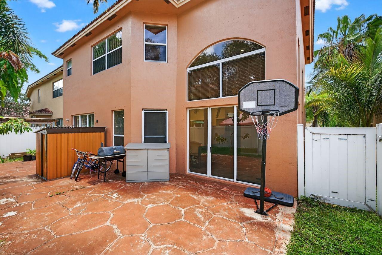 Homestead, Florida, 33033, United States, 7 Bedrooms Bedrooms, ,3 BathroomsBathrooms,Residential,For Sale,1903870