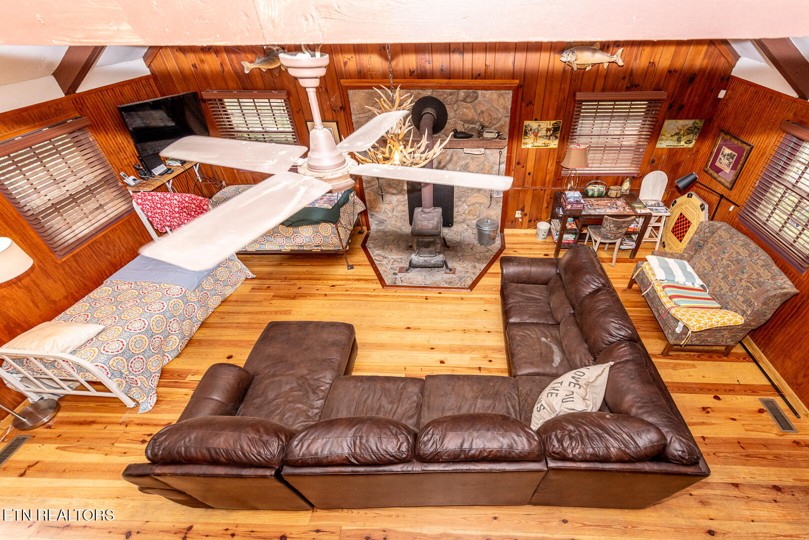 Townsend, Tennessee, 37882, United States, 1 Bedroom Bedrooms, ,1 BathroomBathrooms,Residential,For Sale,1973963