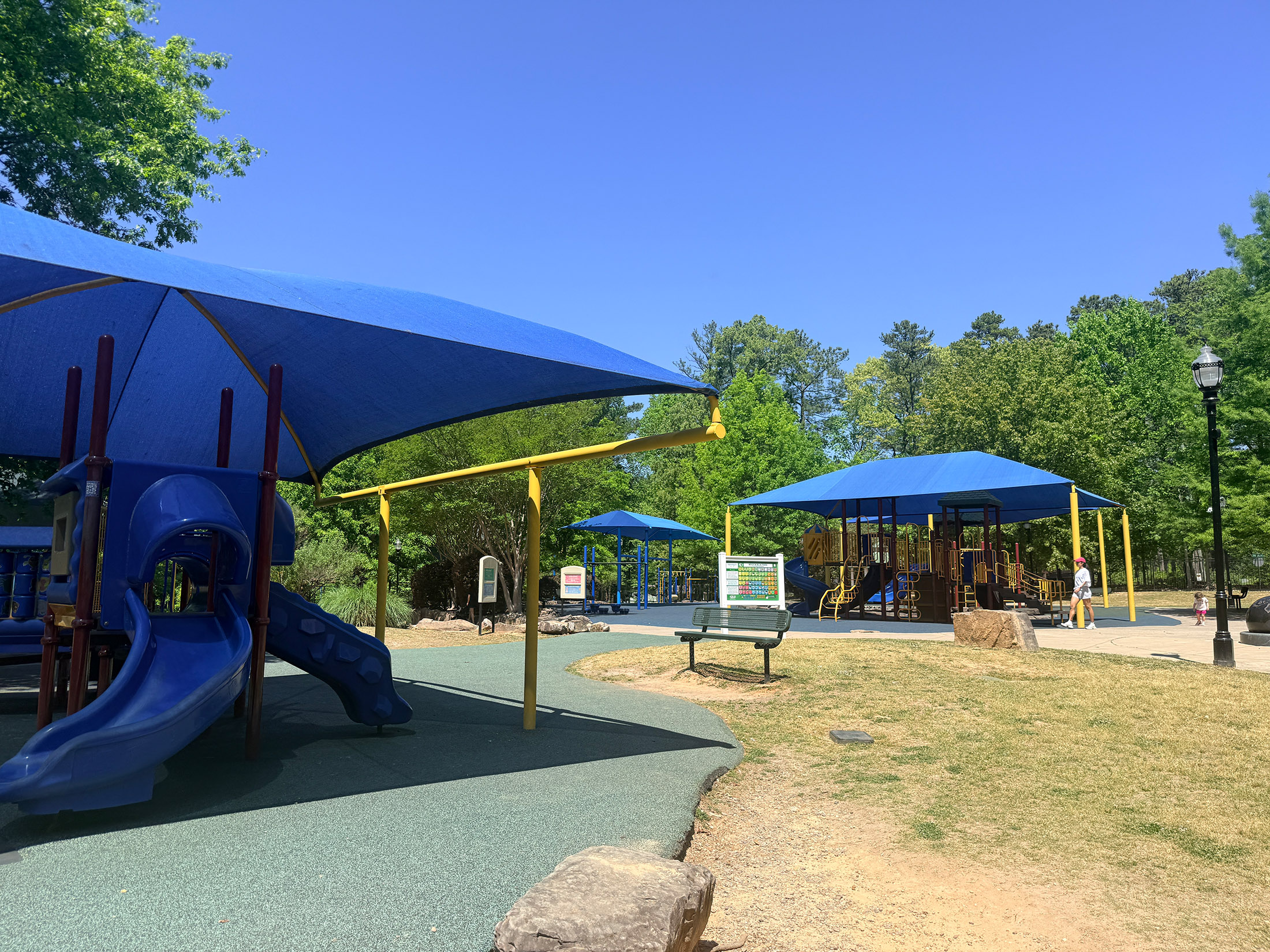  Standout Home in the Beloved Dunwoody North Neighborhood - 物件實景