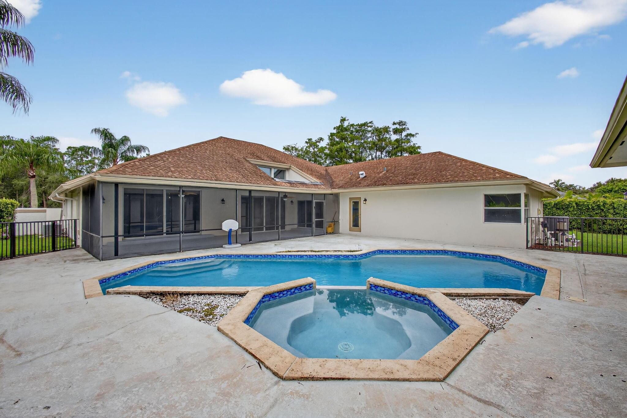 Wellington, Florida, 33414, United States, 5 Bedrooms Bedrooms, ,4 BathroomsBathrooms,Residential,For Sale,1978857