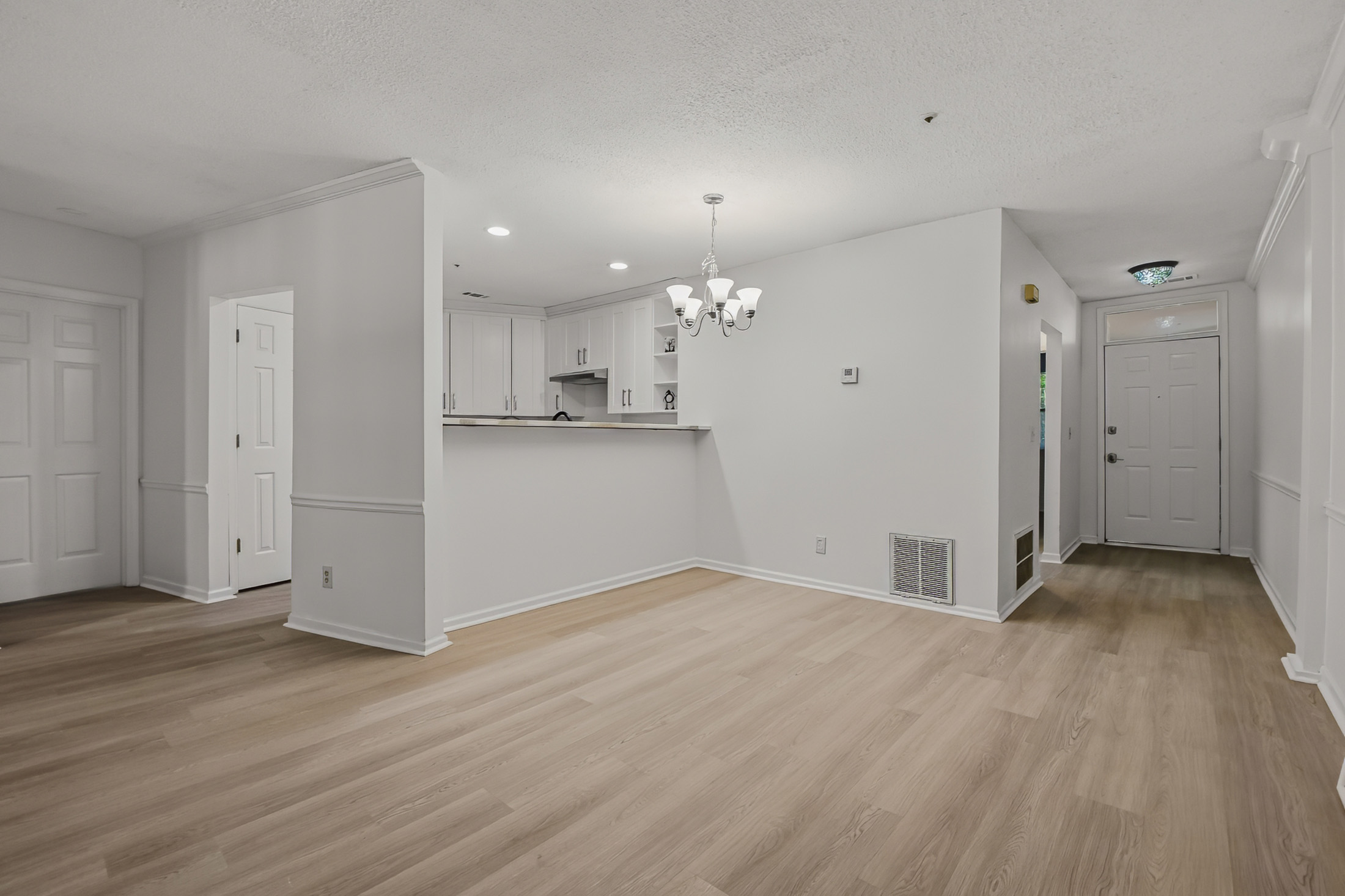  Beautifully Renovated Condo in an Unbeatable North Decatur Location - 物件實景