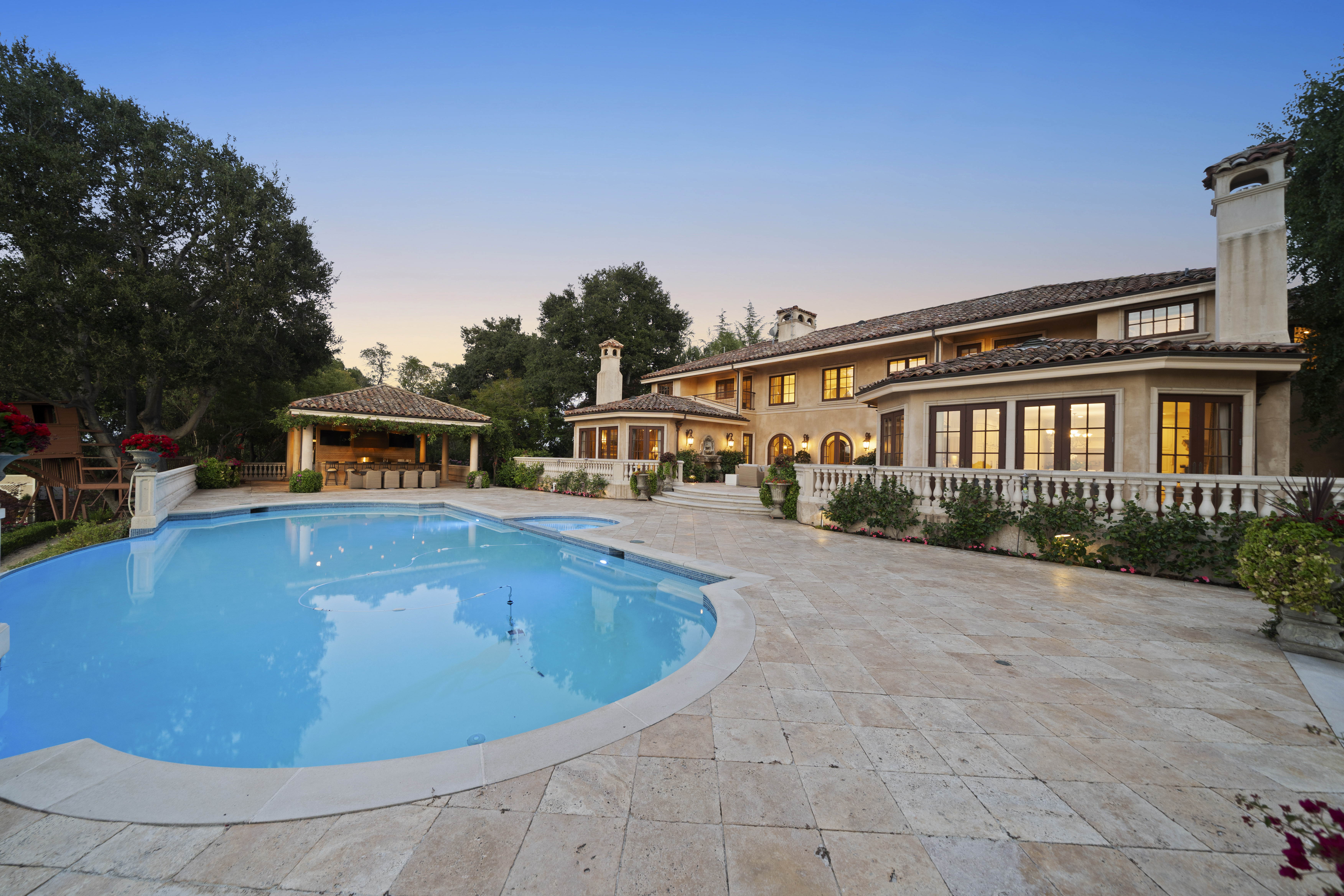  An Entertainer’s Estate with Exceptional Bay Views - 物件實景